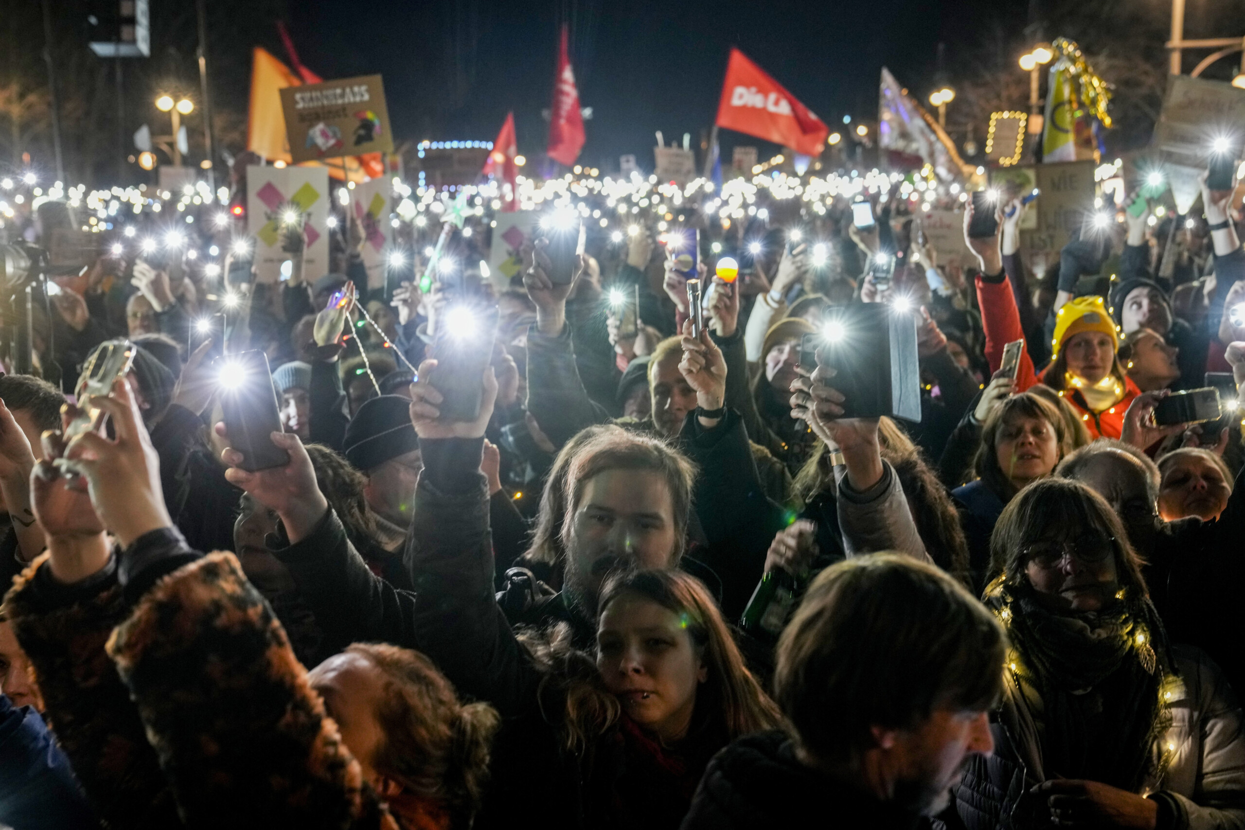 germany tens of thousands in the streets of berlin against the afd scaled