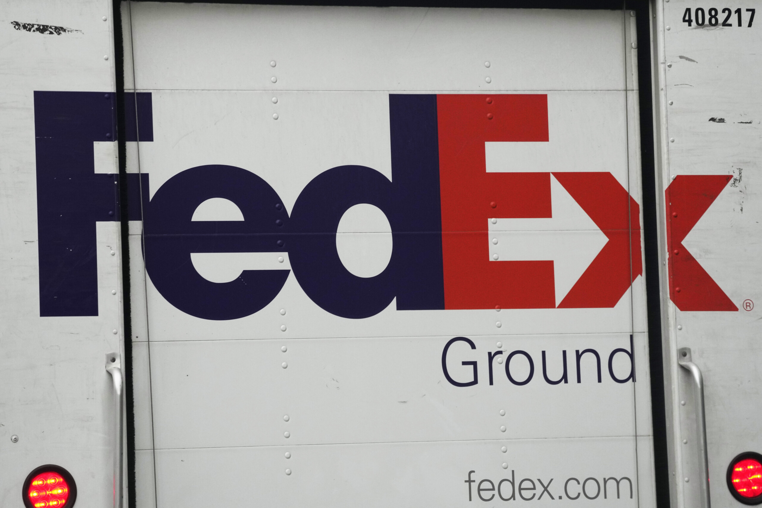 milan over 46 6 mln seized from fedex fedits chairman under investigation scaled