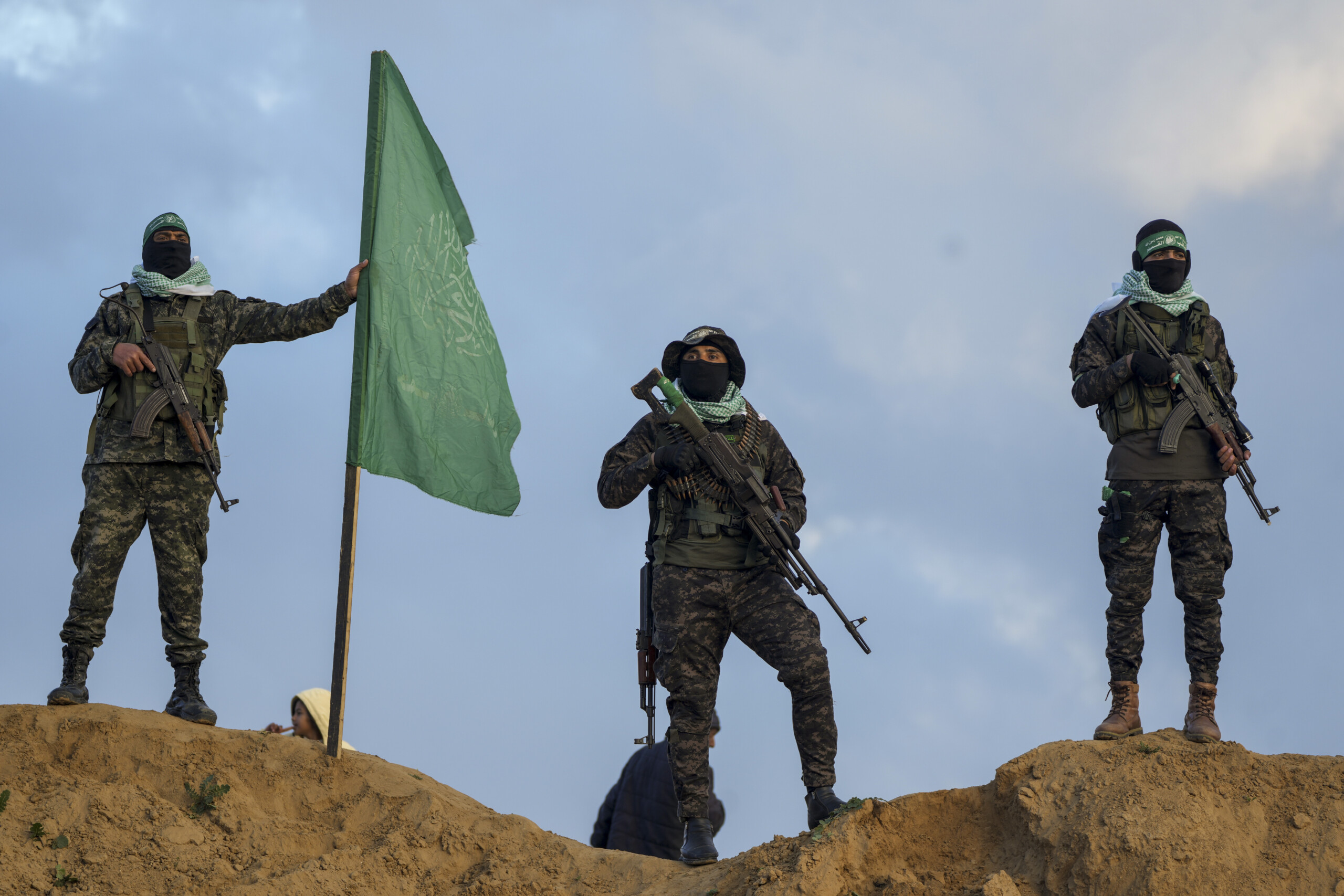 gaza hamas hands over coffins with the bodies of four hostages to the red cross scaled