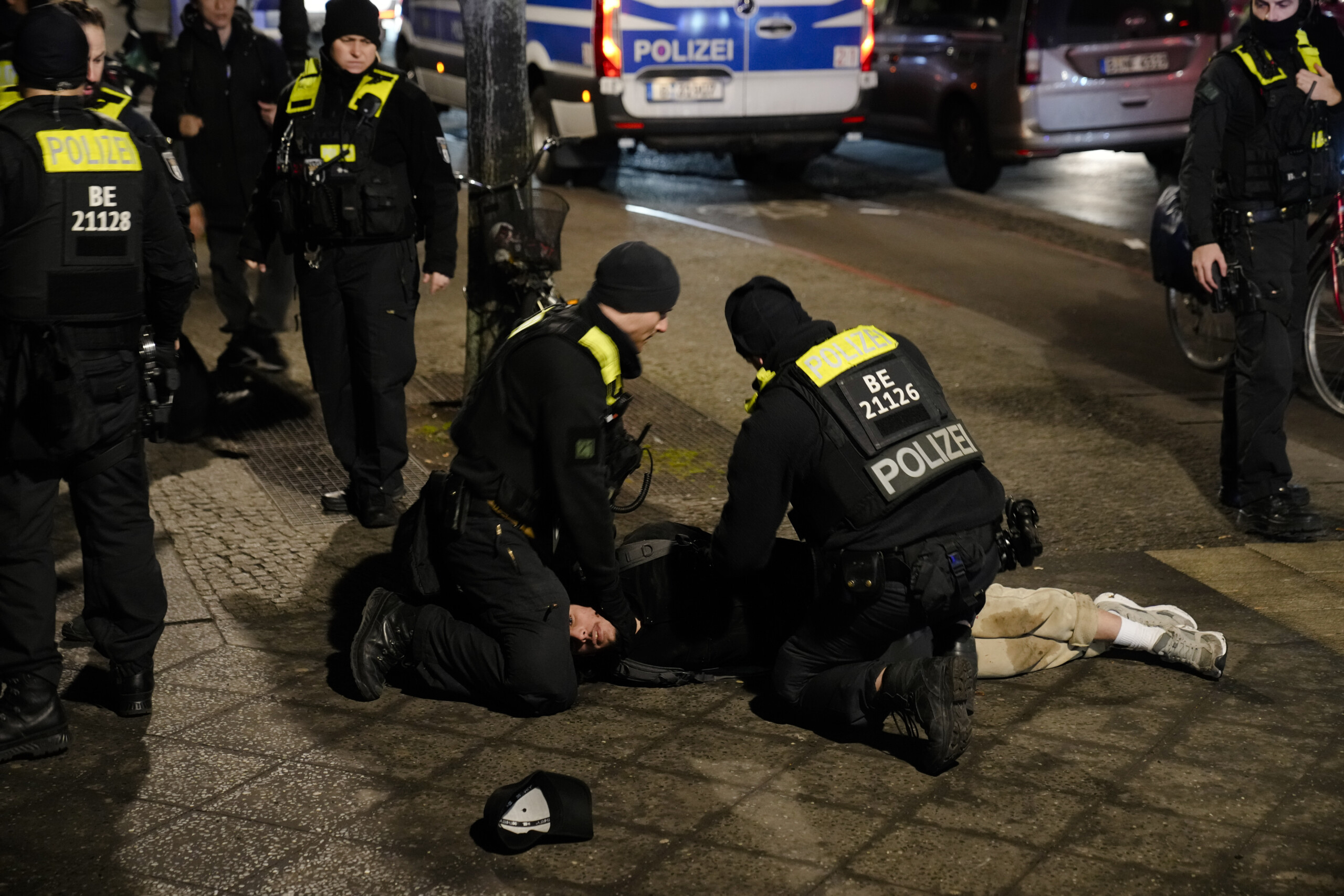 germany bild suspected berlin attacker is 19 year old syrian asylum seeker scaled