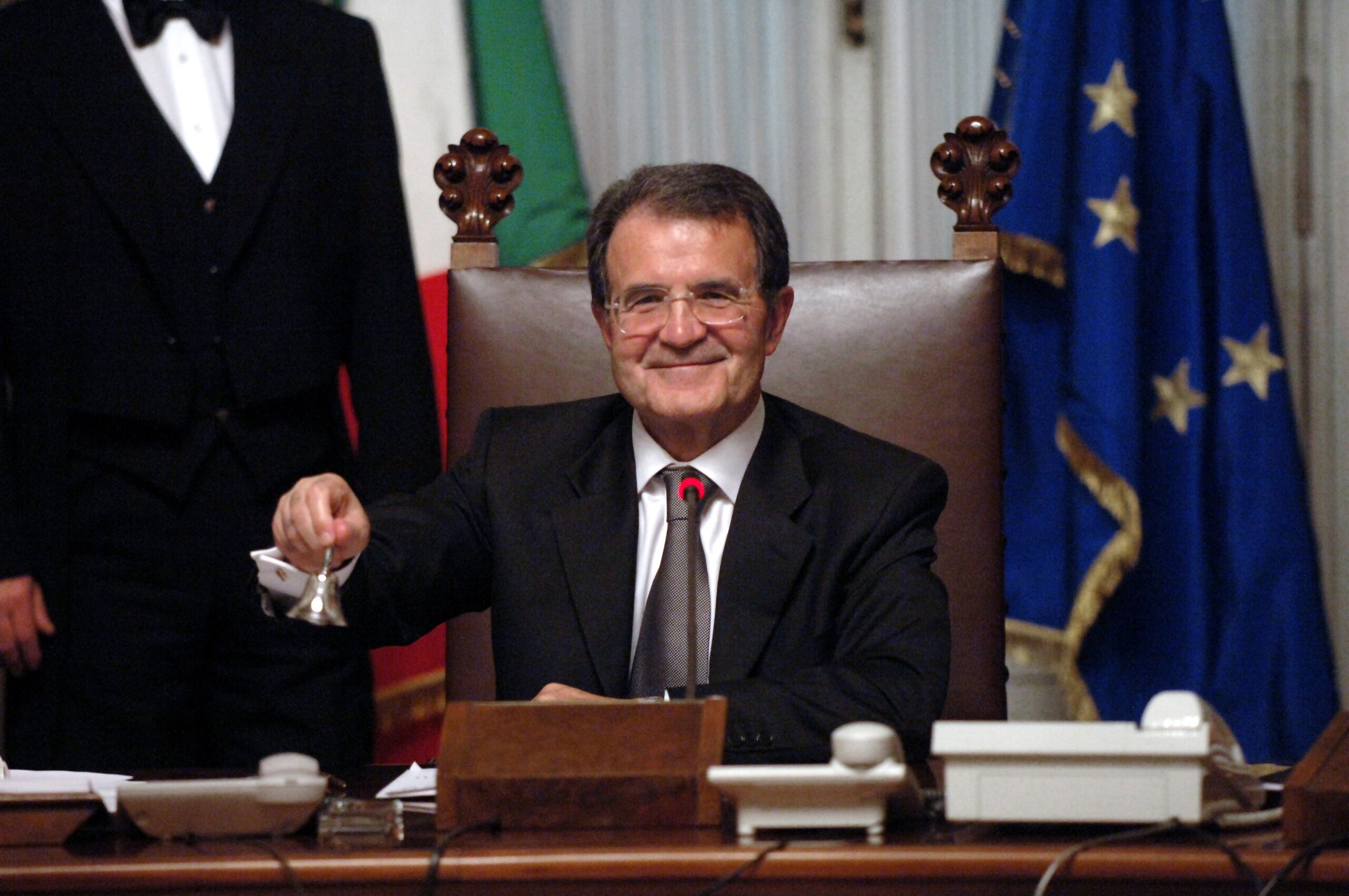 eu prodi there is no conflict between loving peace and preparing defence scaled