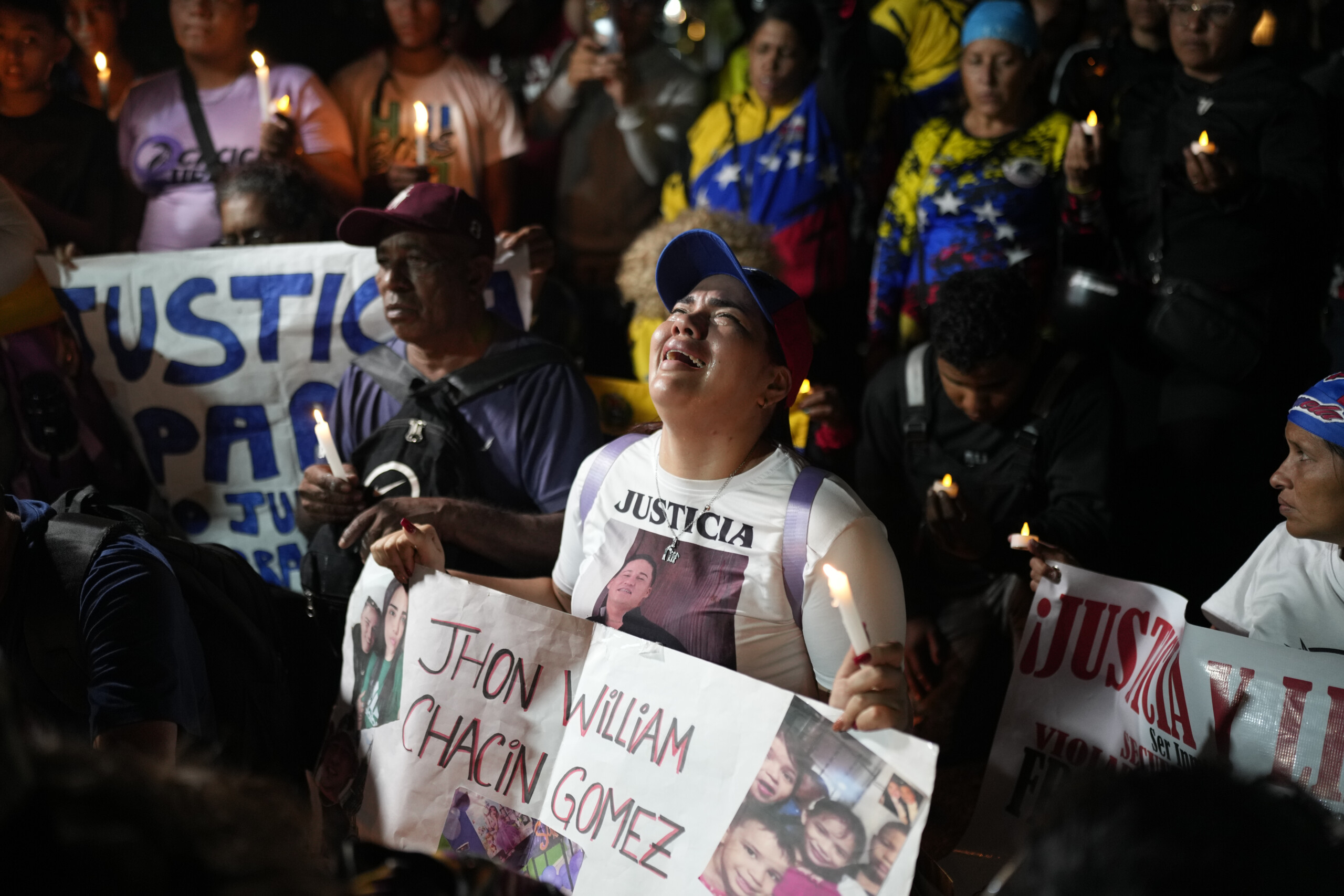 us supreme court blocks deportation of venezuelans from texas scaled