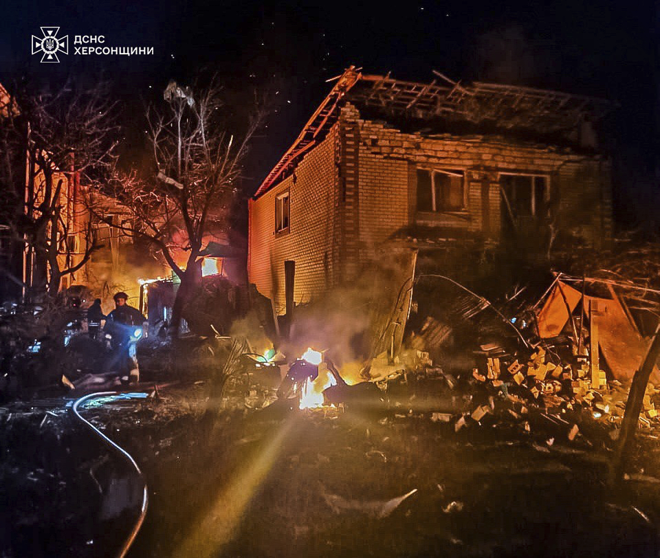 ukraine kiev 3 dead in russian attacks in kherson