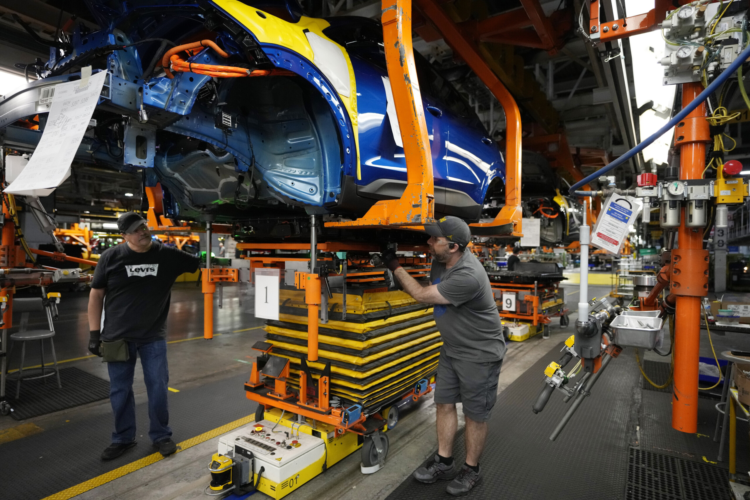 u s tariffs general motors expects 5 billion impact lowers earnings forecast scaled