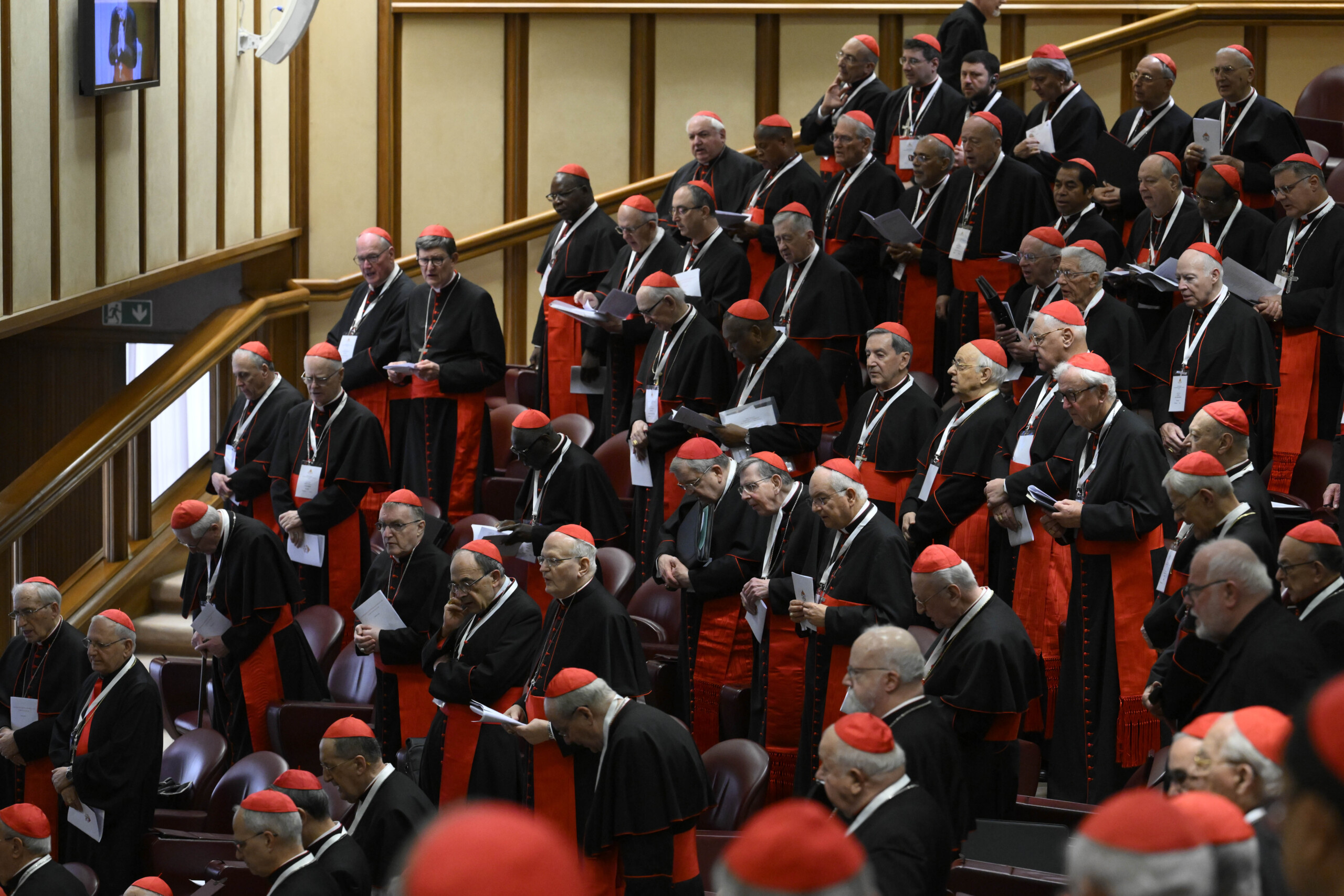 conclave congregations of cardinals resume scaled