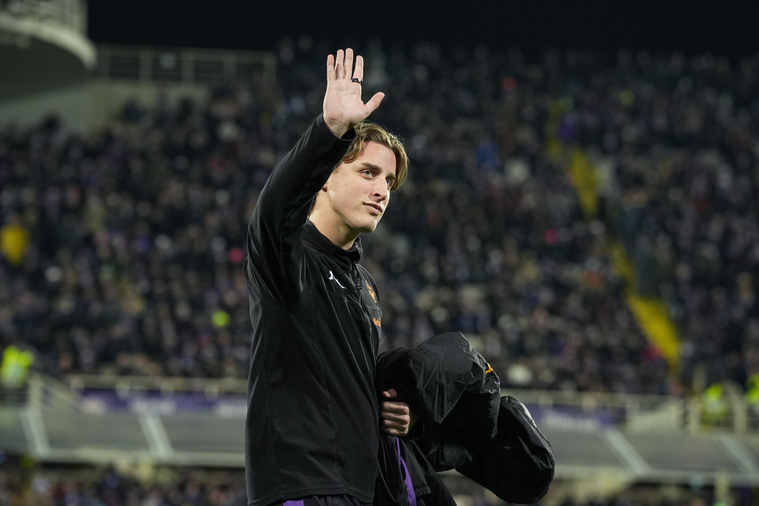 edoardo bove at the stadium for roma v fiorentina scaled