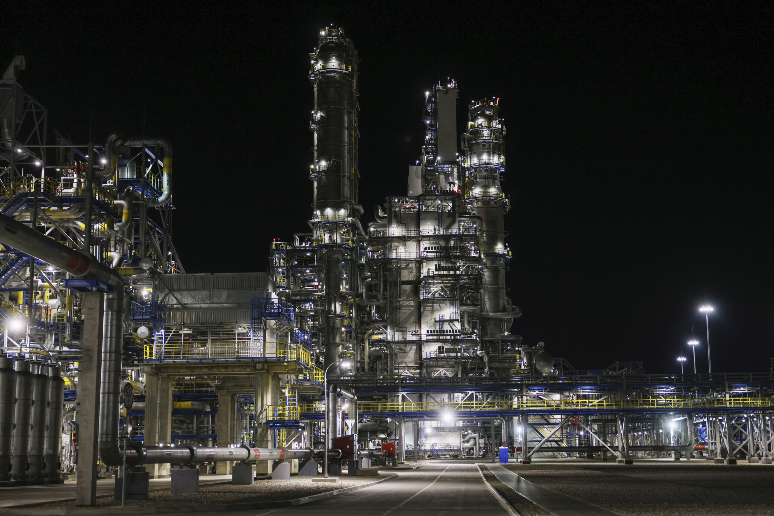 gas eu stop russian imports by 2027 new contracts with moscow banned scaled