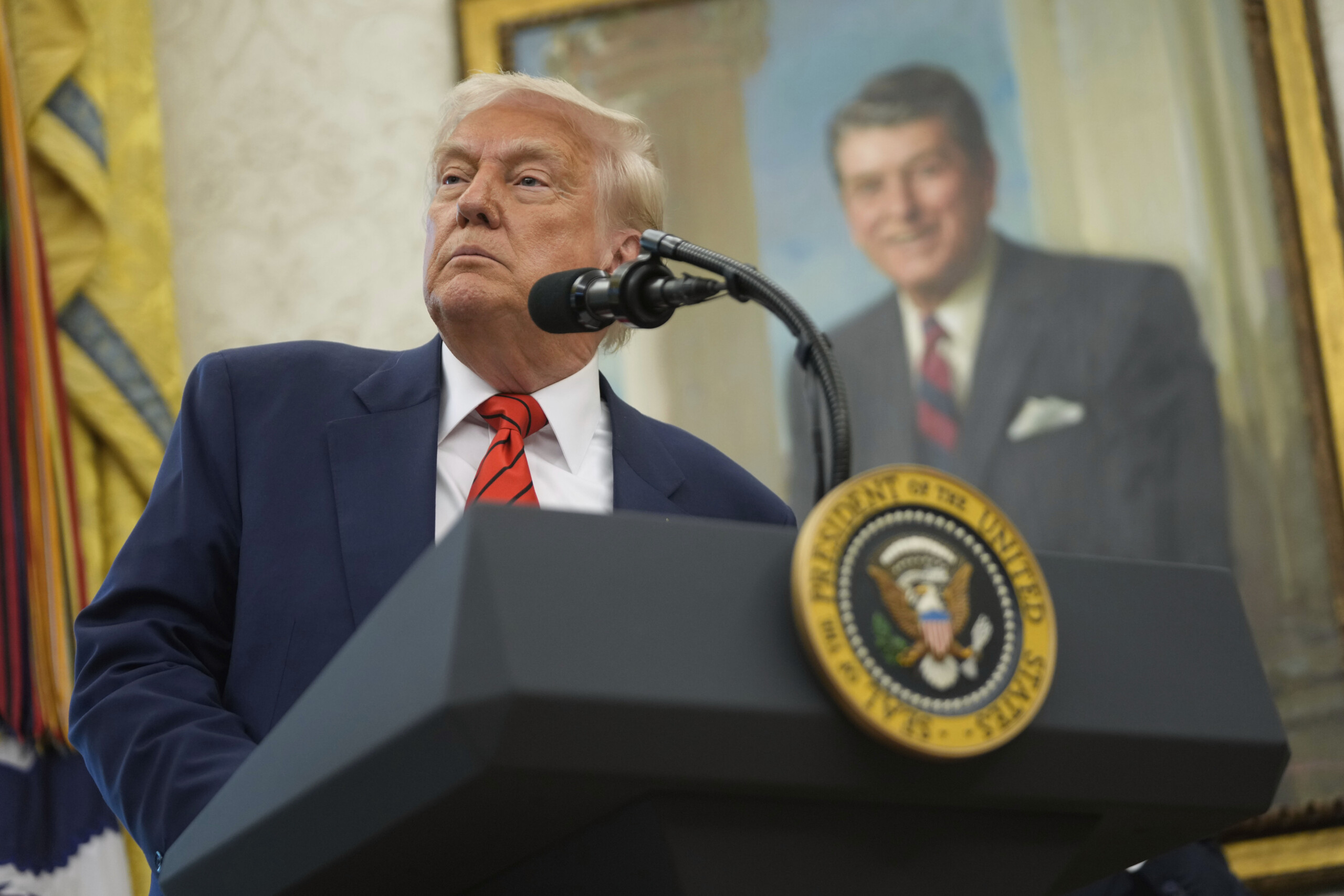 us media trump wants to rename the persian gulf as the arabian gulf scaled