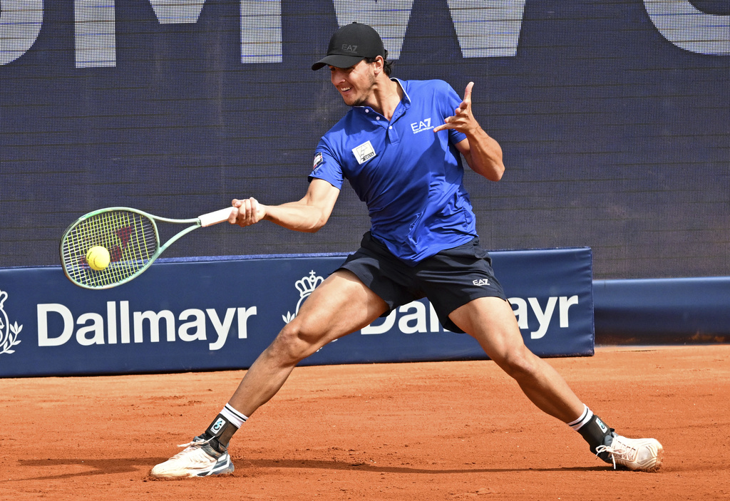 internazionali ditalia darderi advances to the second round will face draper