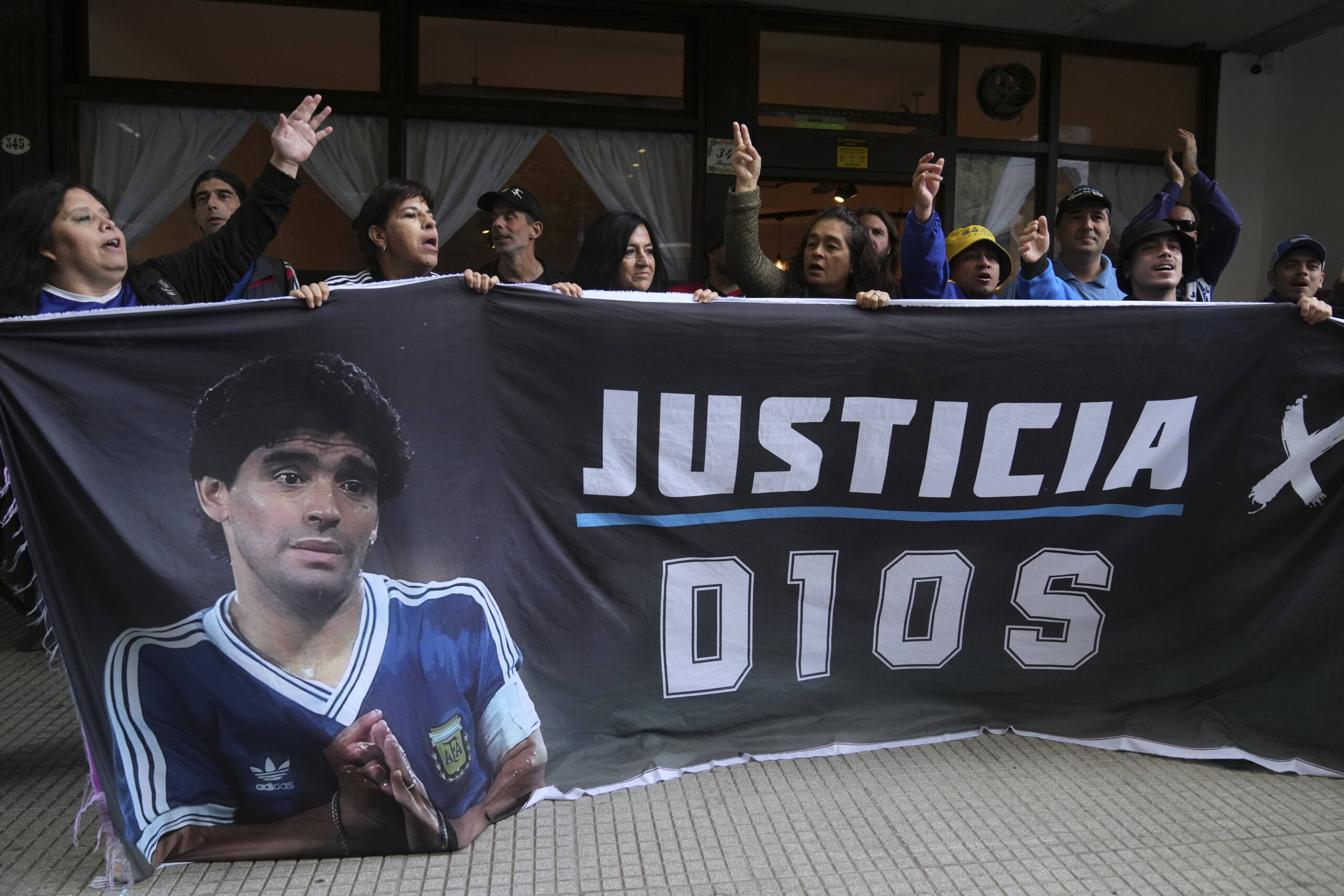 argentina maradonas psychiatrist on trial i did what i could scaled