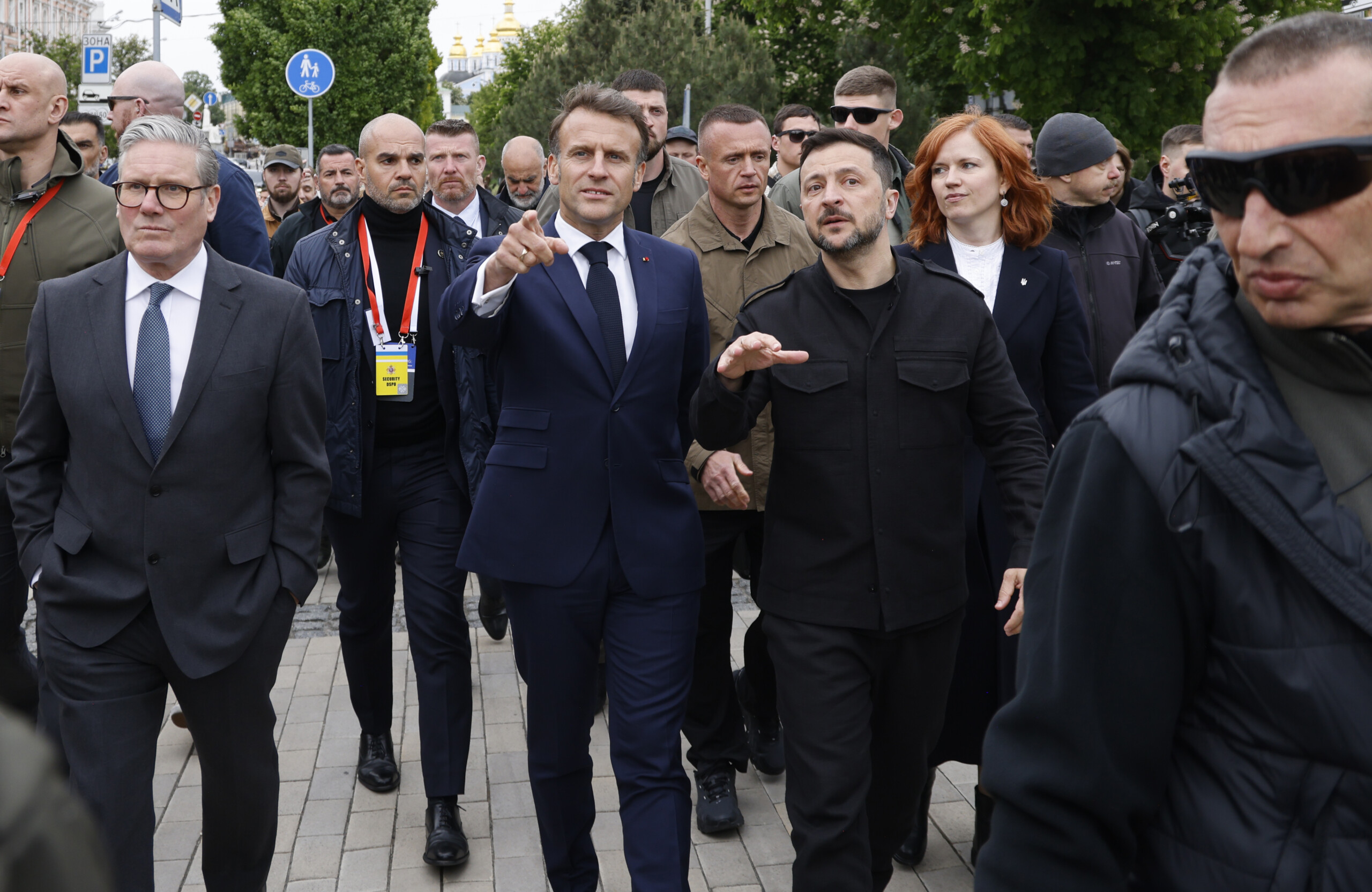 ukraine le pen i dont understand if macron wants peace or is preparing for war scaled