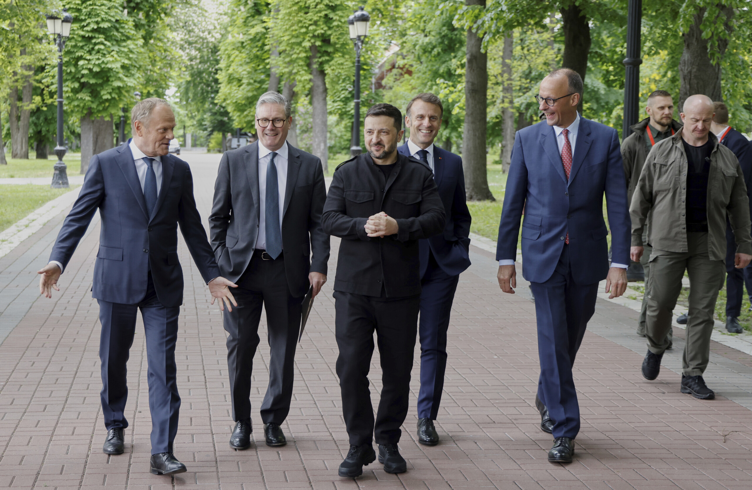 ukraine zelensky ready to meet russia accept ceasefire from tomorrow scaled