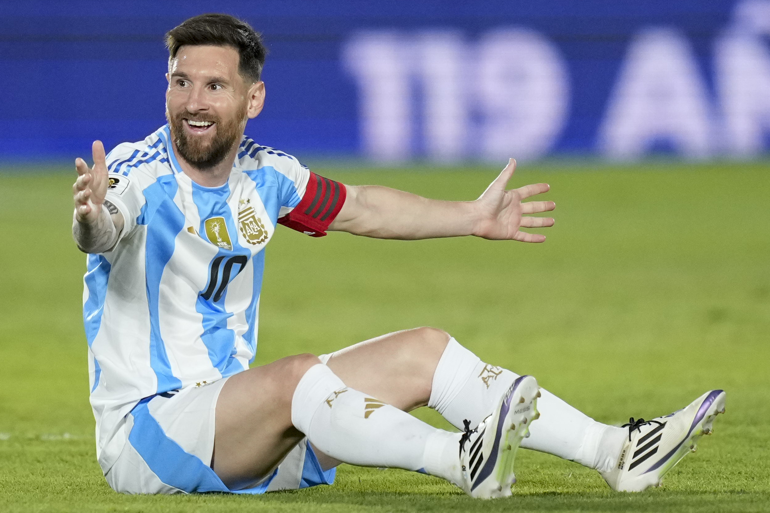 football world cup qualifiers messi returns to argentina squad