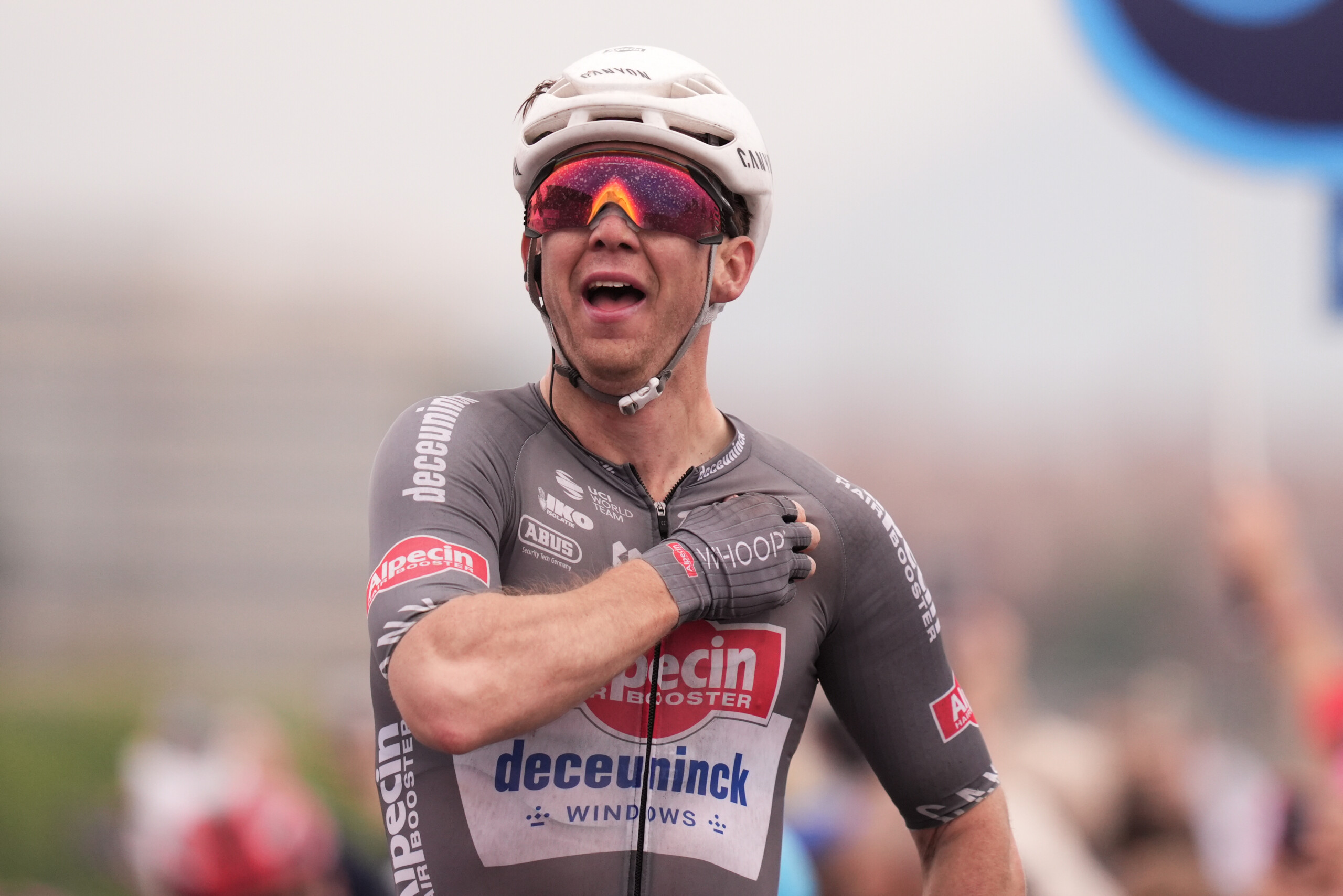 giro ditalia groves wins sixth stage in naples pedersen remains in pink scaled