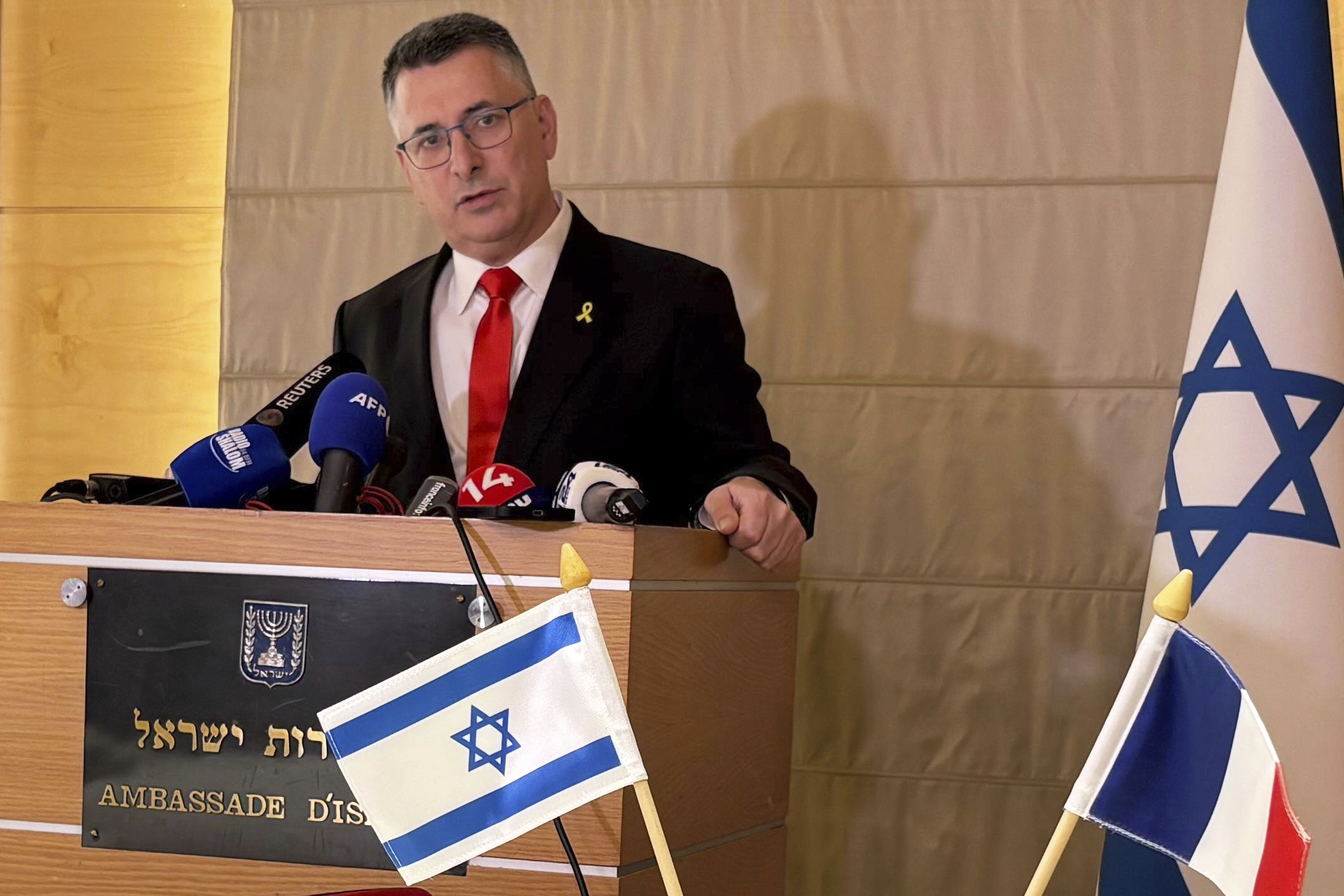 israel to the uk we will not give up our defense