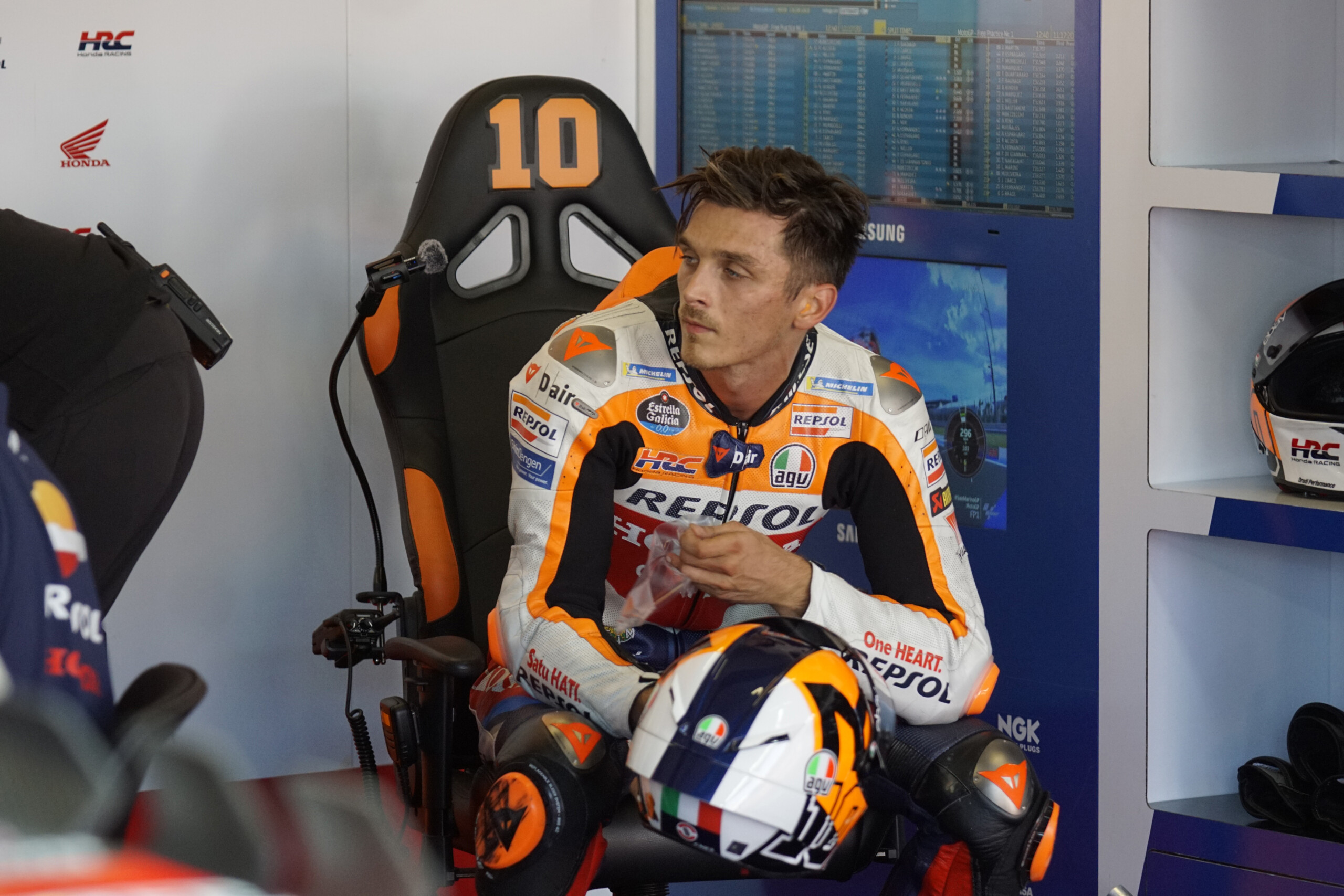 motogp honda marini hospitalized after crash during suzuka test scaled