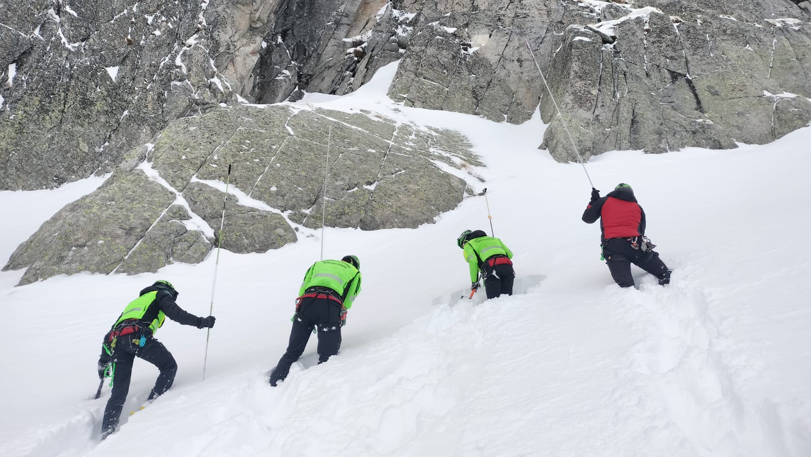 mountain missing climber found dead on gran zebru