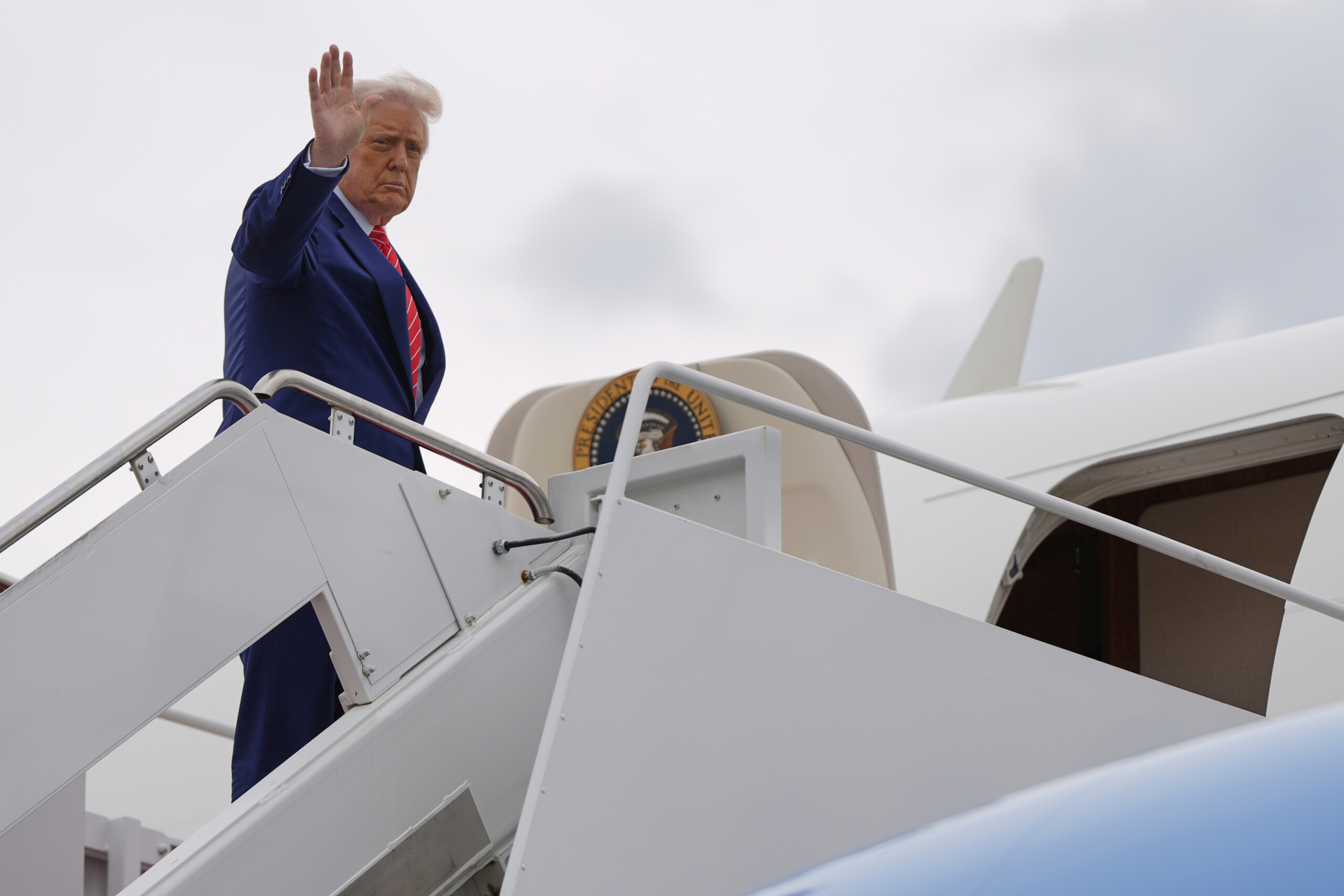 tariffs trump doubling steel and aluminum tariffs to 50 starting june 4 scaled