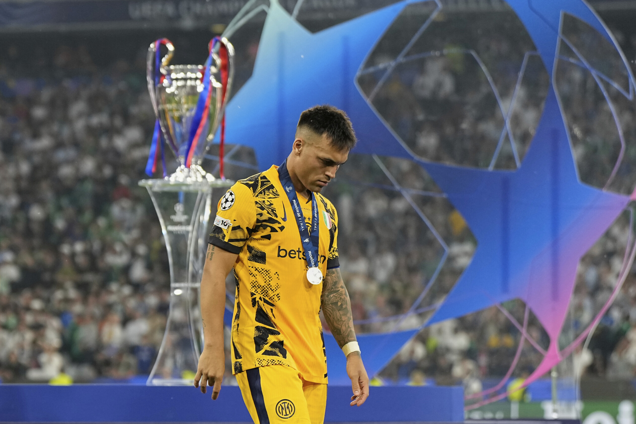 football lautaro to inter fans sorry we didnt achieve the dream scaled