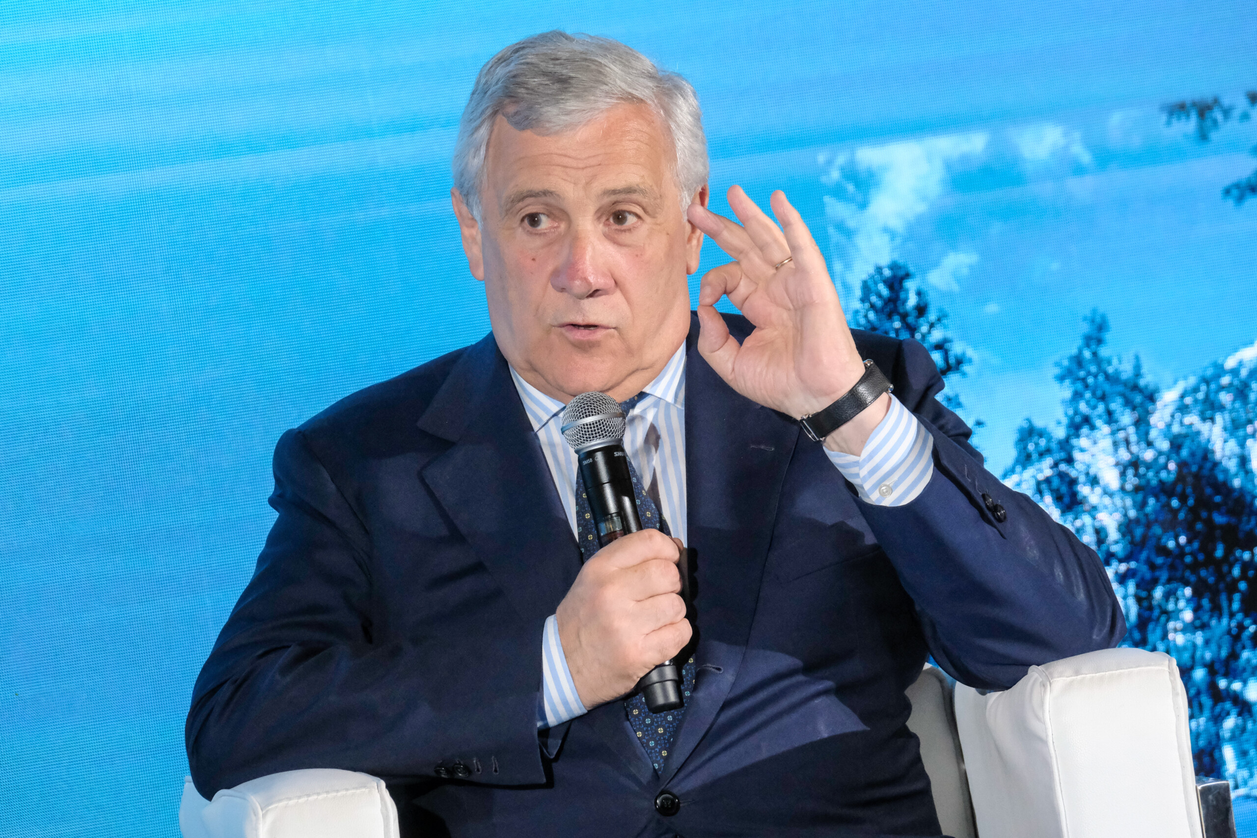 taxes tajani crucial to cut income tax to 33 for incomes up to e60000 scaled