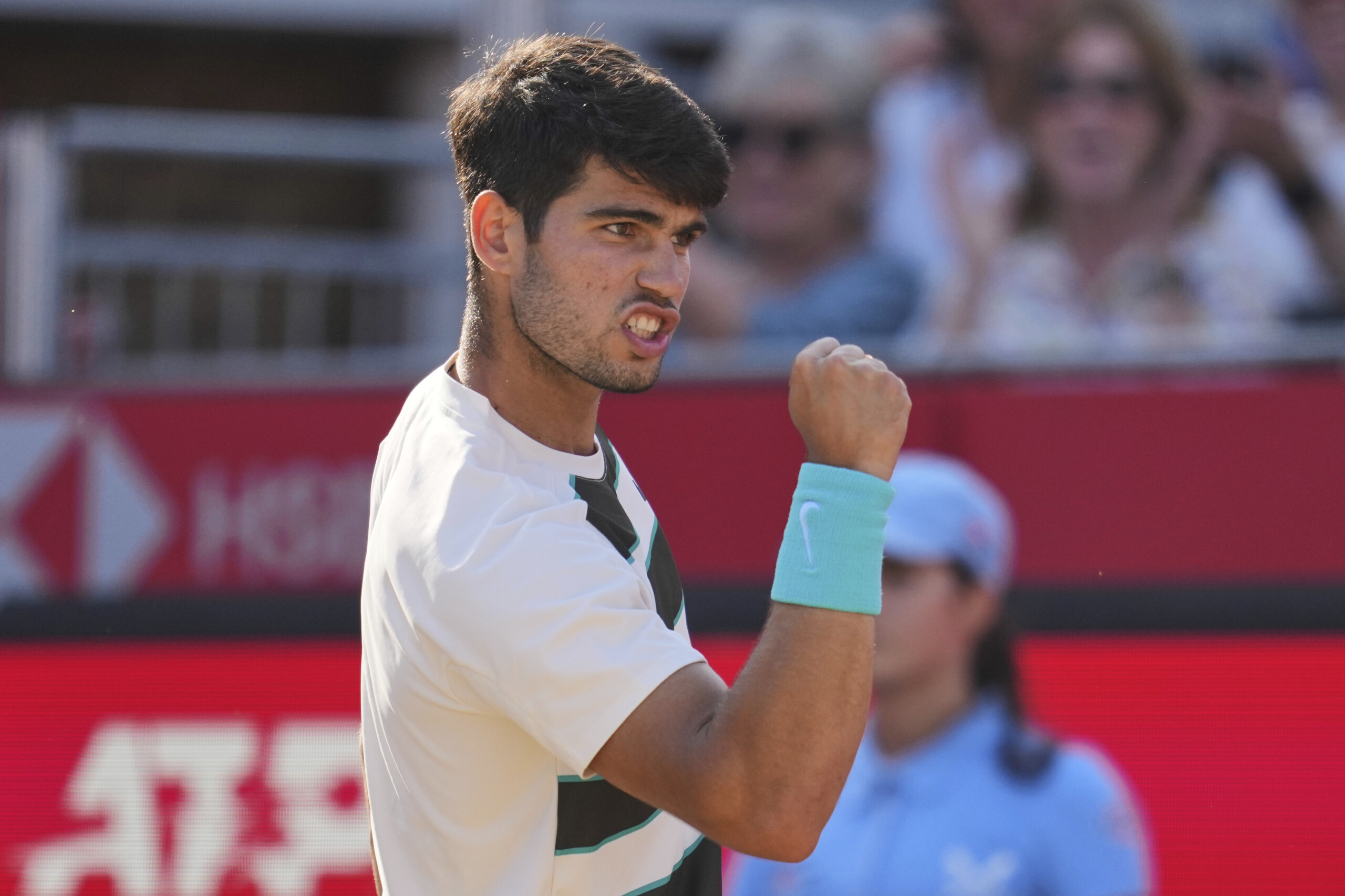 tennis atp queens alcaraz beats bautista and reaches the final scaled