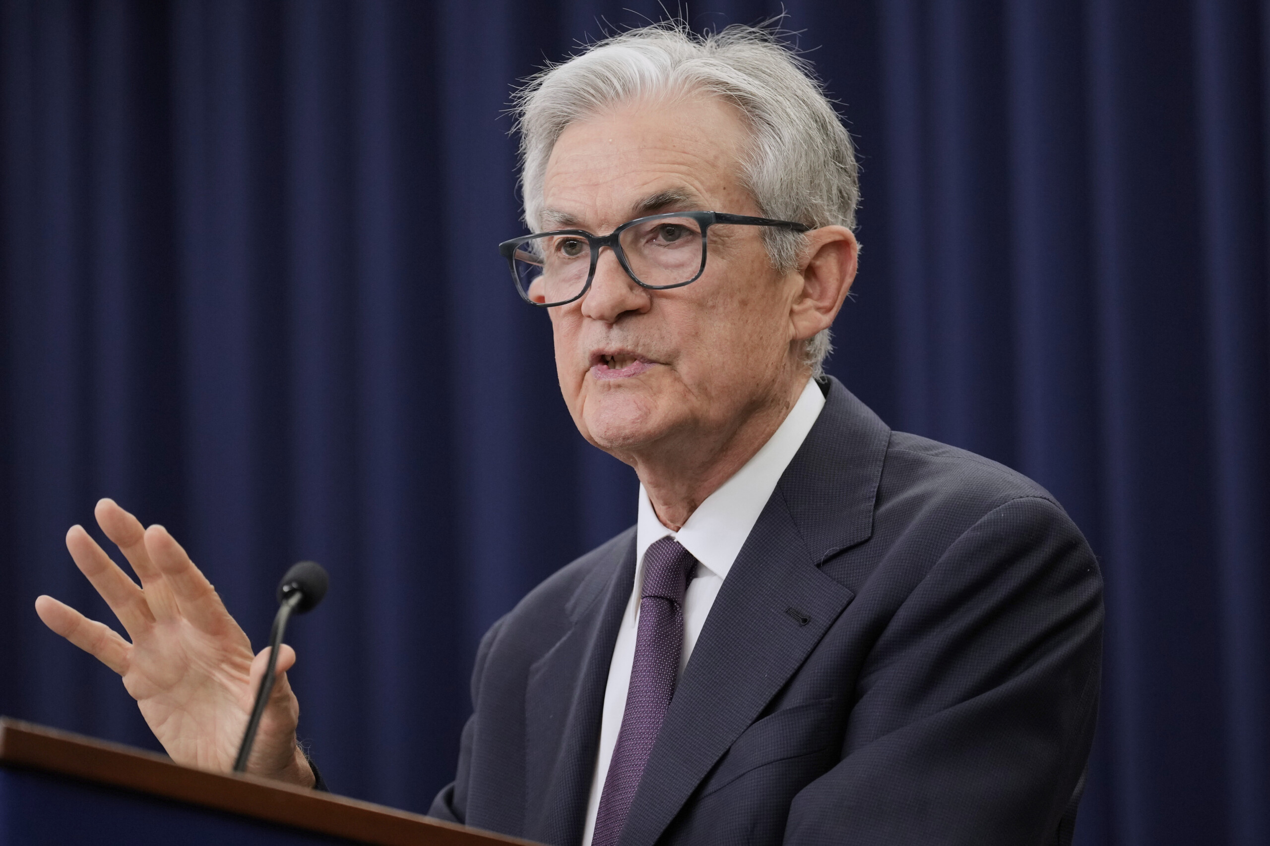 trump powell is stupid and i should maybe fire him scaled