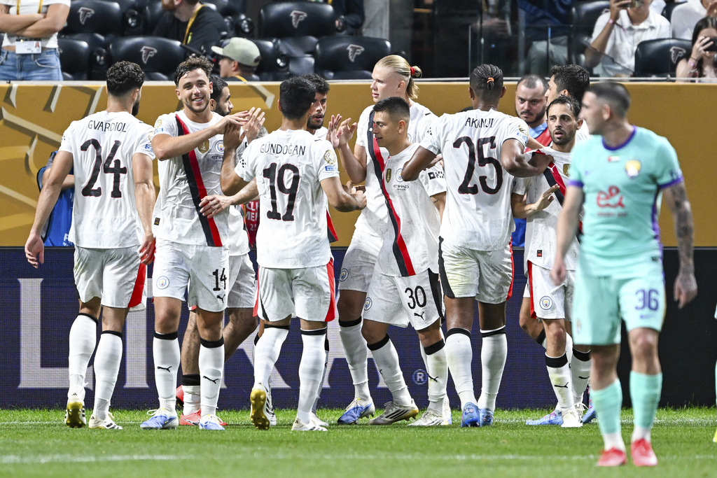 club world cup manchester city overwhelms al ain england and juventus advance to the round of 16