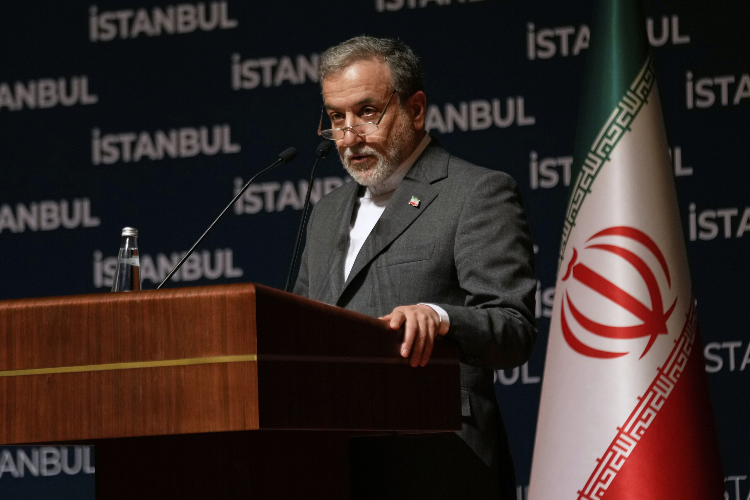 iran araghchi to putin russia is on the right side of history scaled