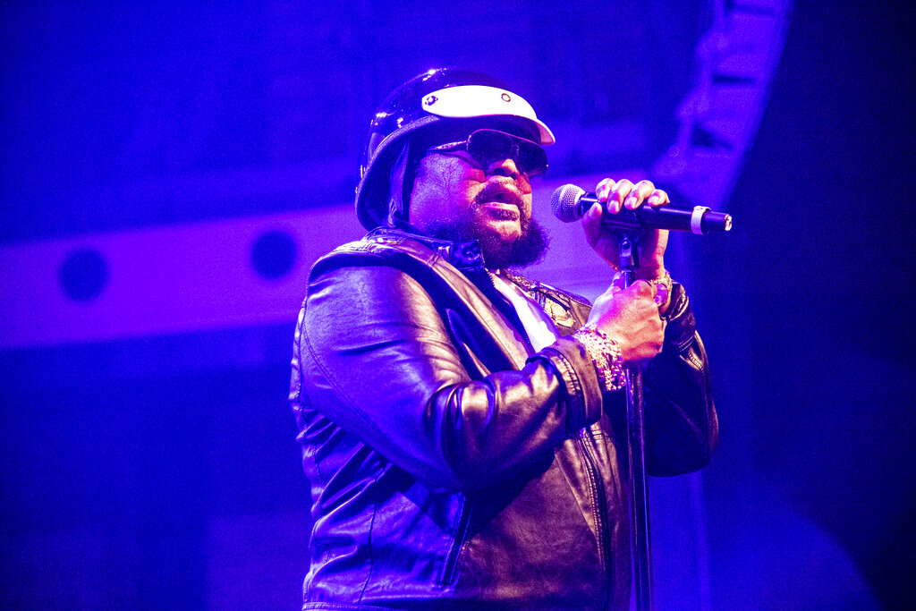 palermo village people singer taken ill during concert