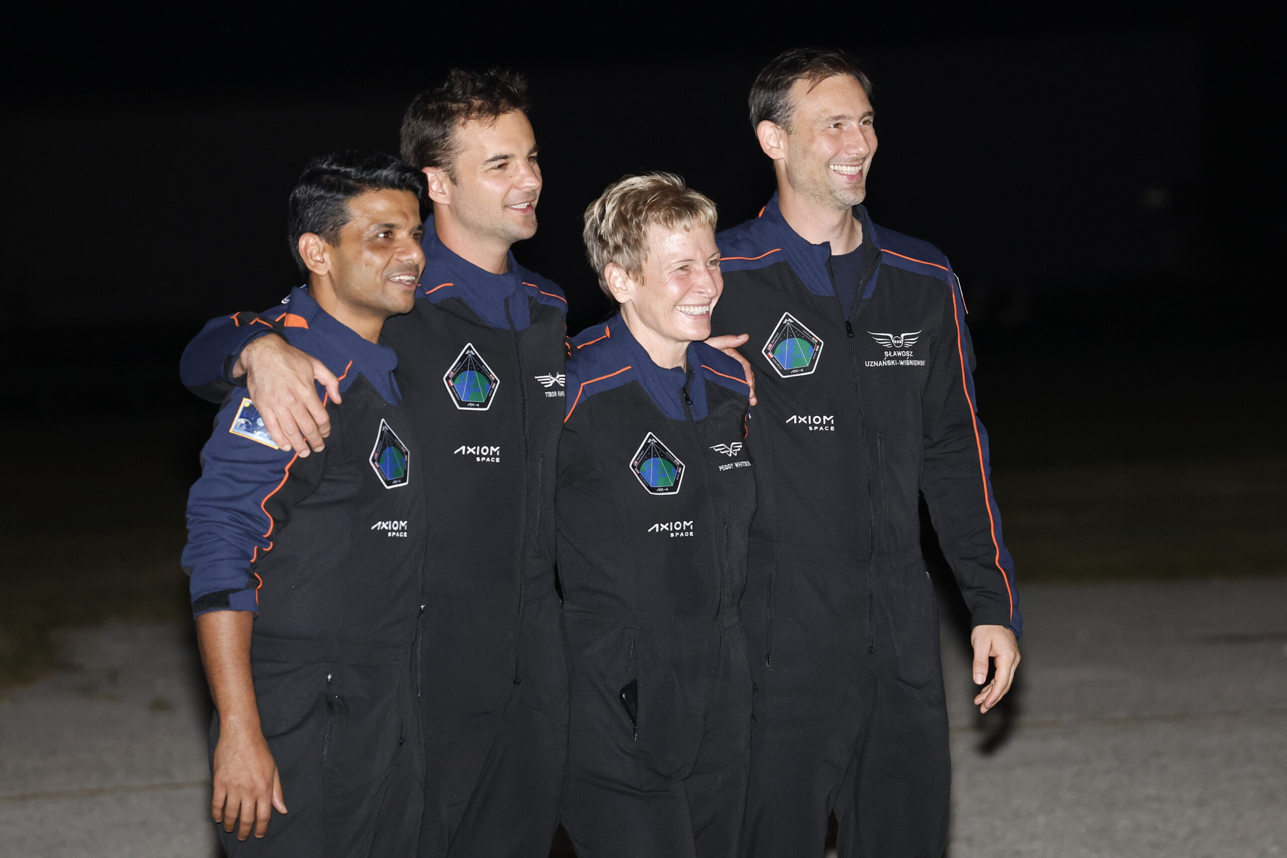 space spacex rocket launches with astronauts from india poland and hungary scaled
