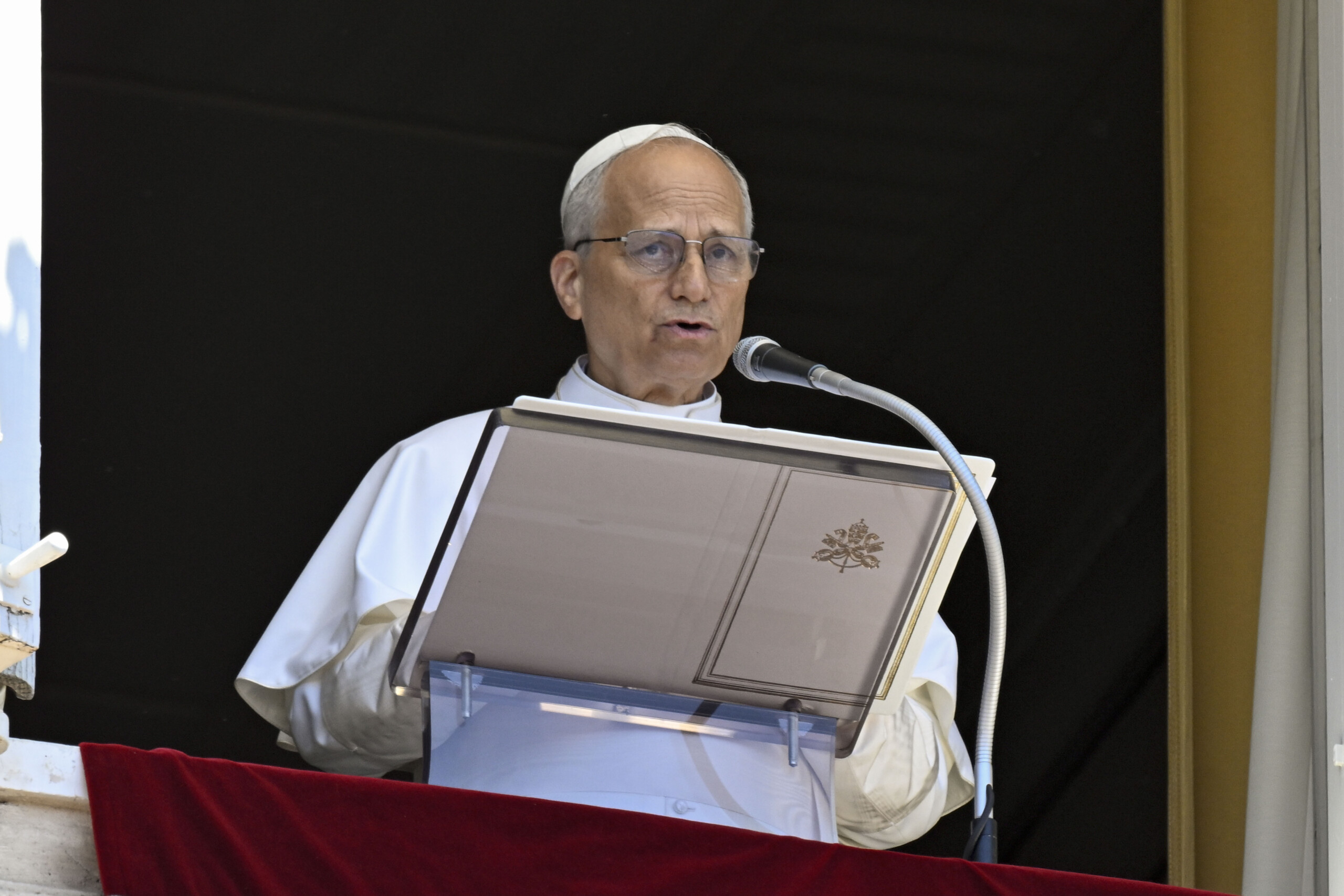 pope leo xiv let weapons be silenced and let us work for peace through dialogue scaled