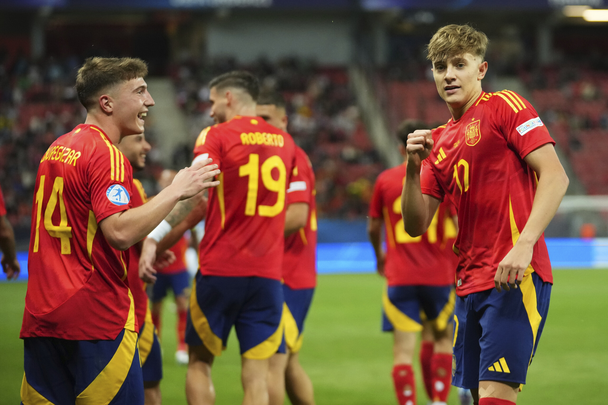 football como officially signs jesus rodriguez from betis scaled