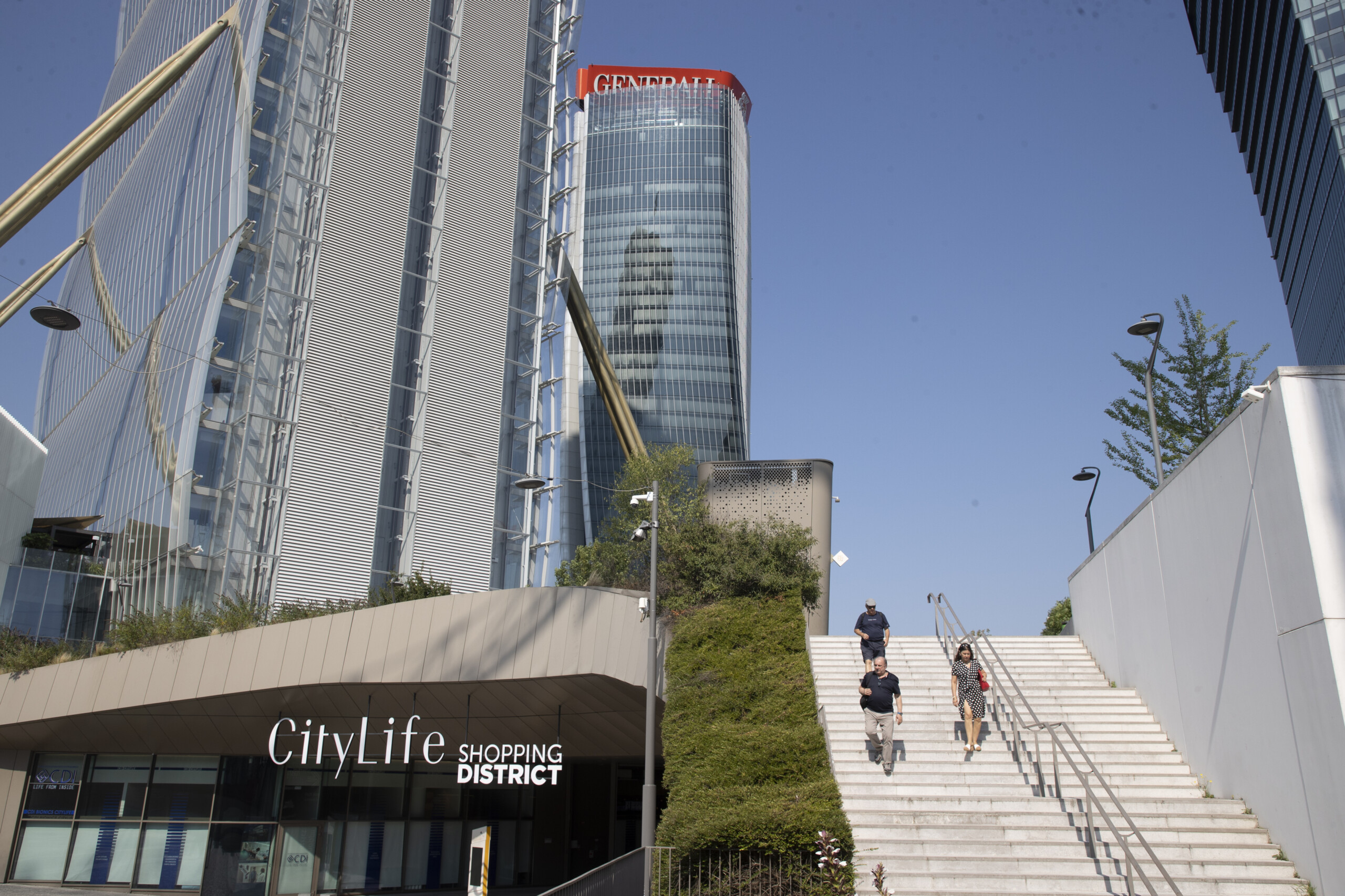 milan prosecutors order seizure of hadid tower roof scaled