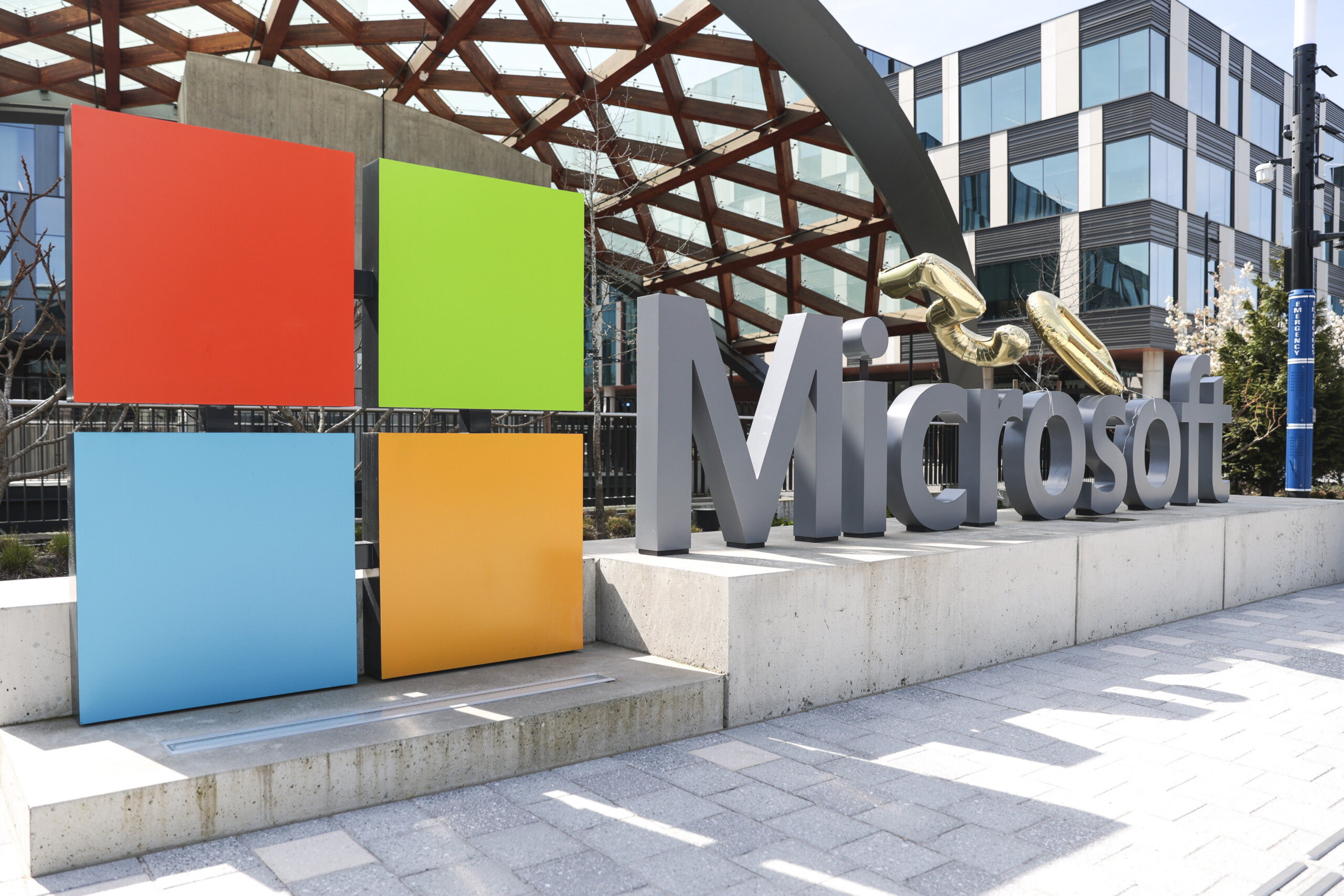 usa microsoft to cut 9000 jobs scaled