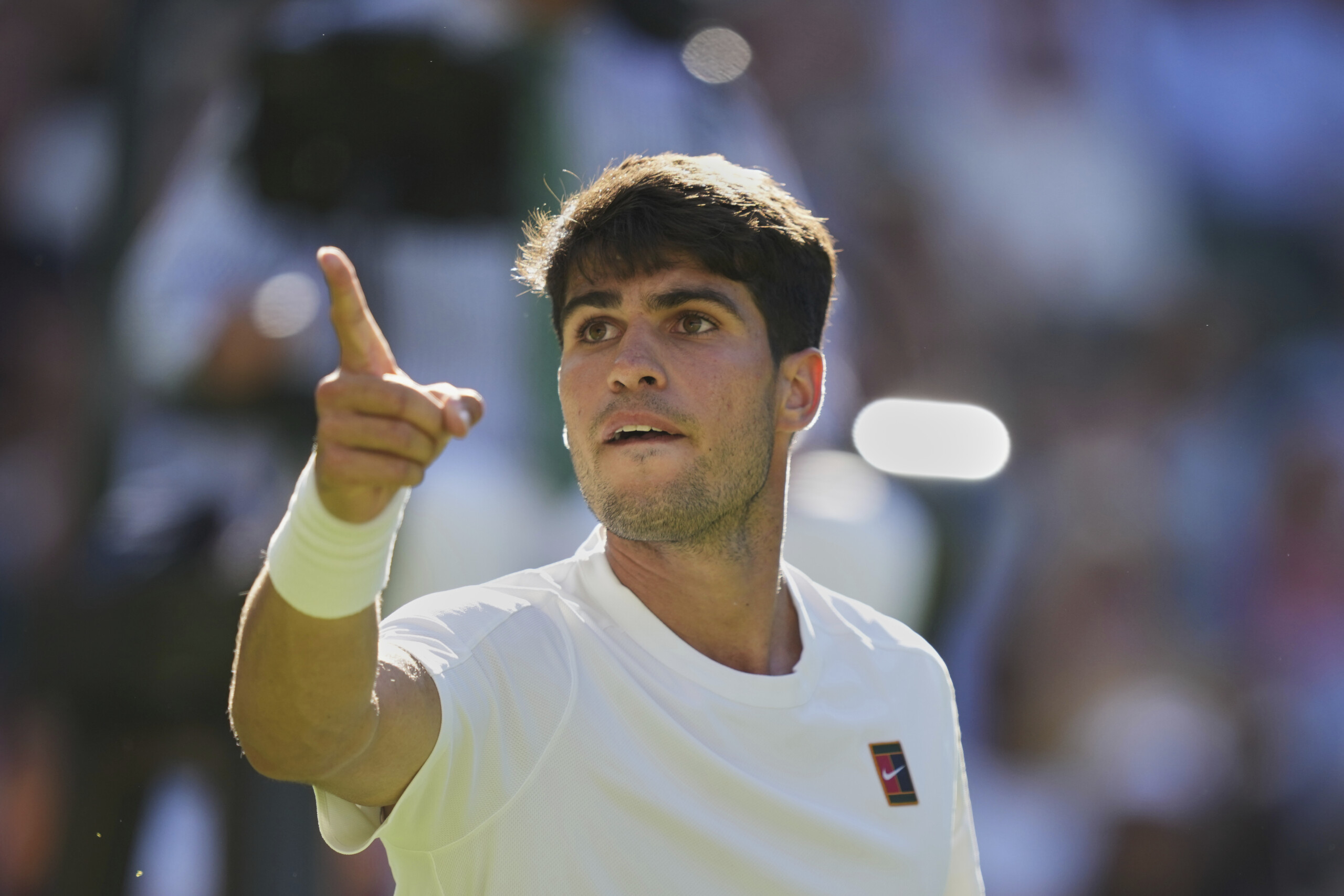 wimbledon alcaraz advances to the third round scaled