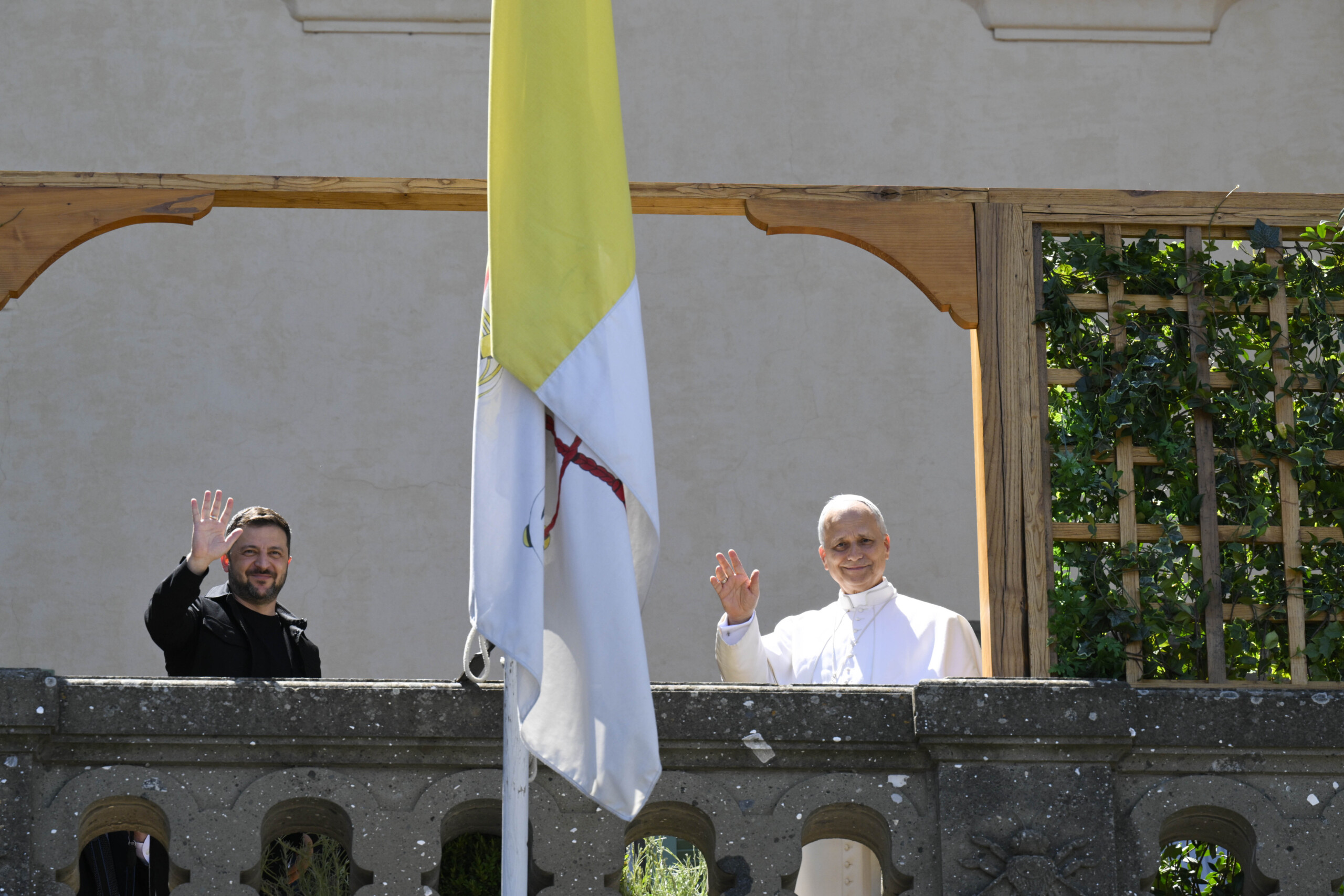 ukraine pope to zelensky vatican available to welcome negotiations scaled