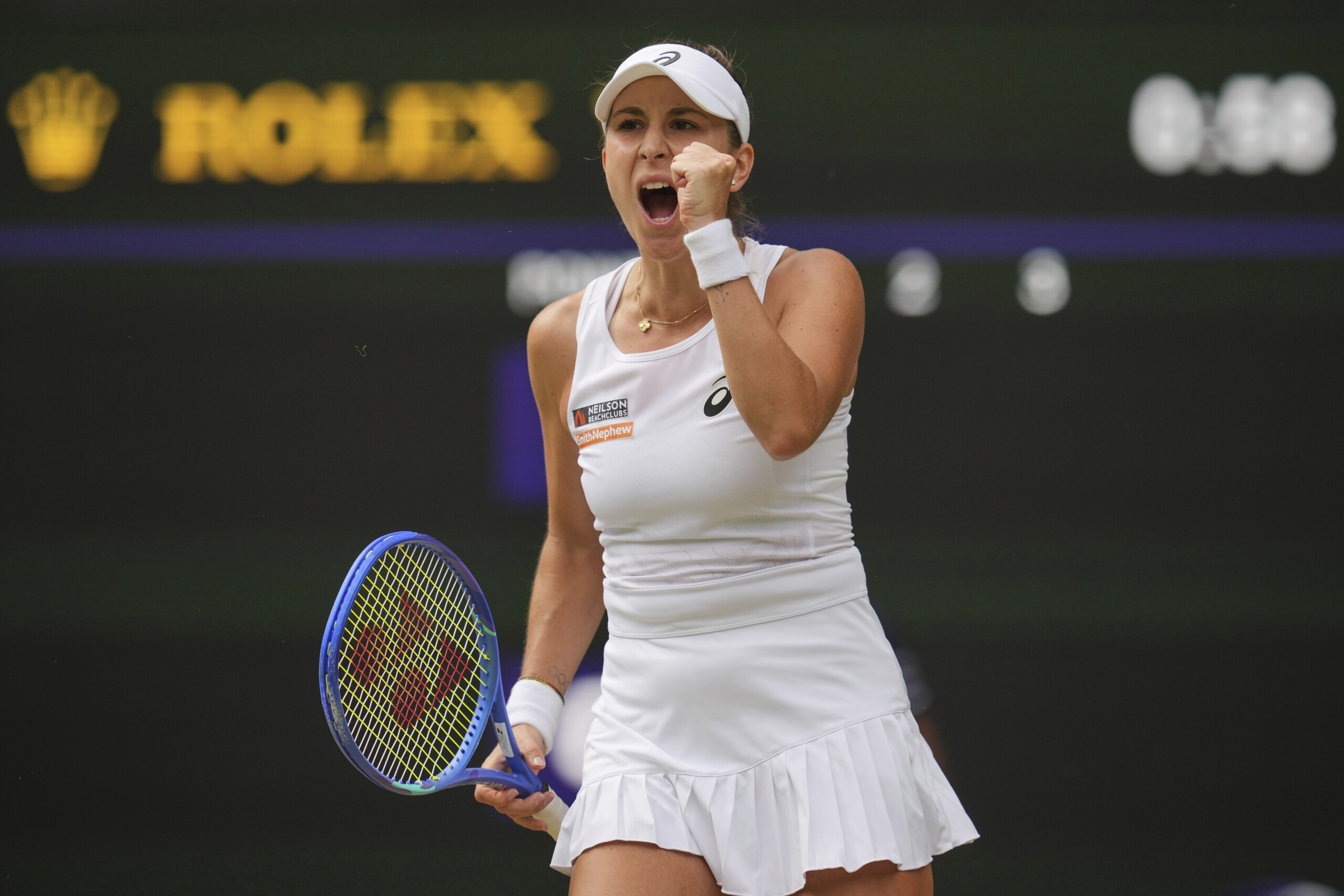wimbledon veteran bencic surprises teenager andreeva is in semifinal scaled