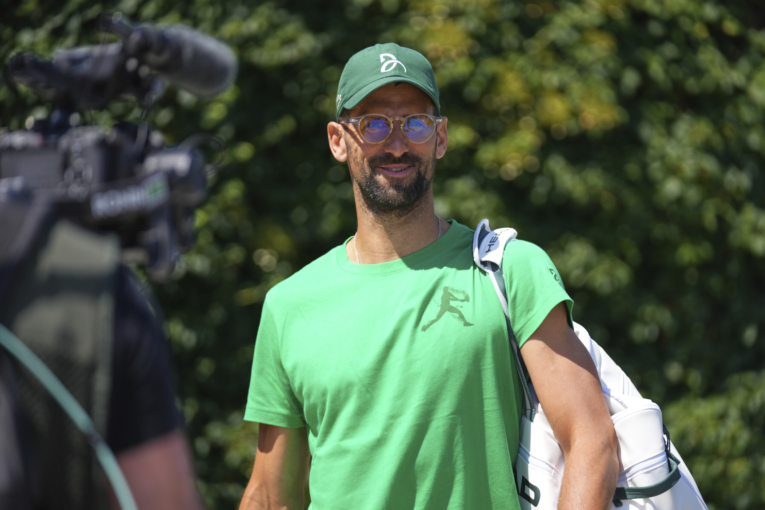 wimbledon djokovic on court for final practice ready to face sinner scaled
