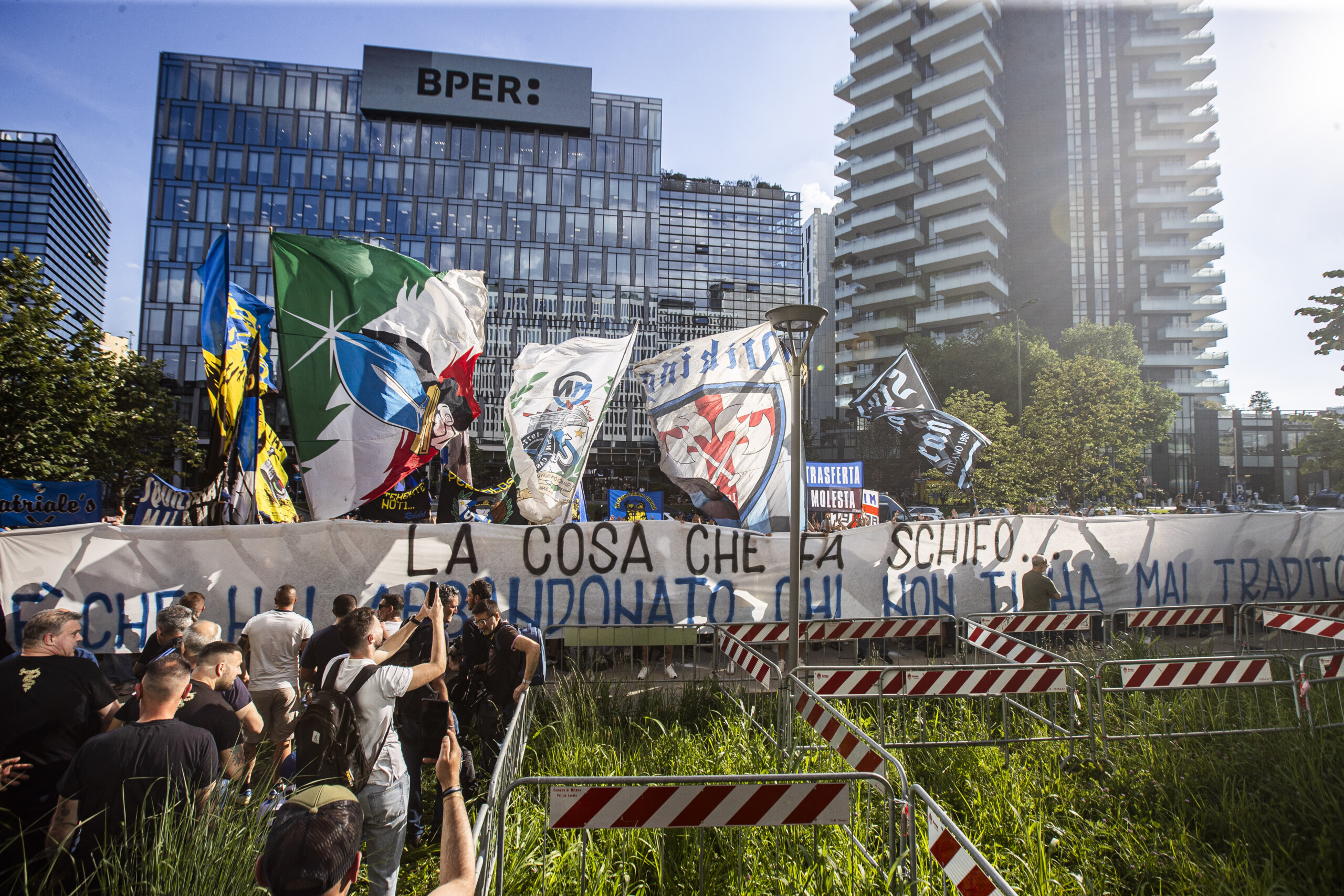 football inter and milan say no to unwelcome ultras at the meazza scaled