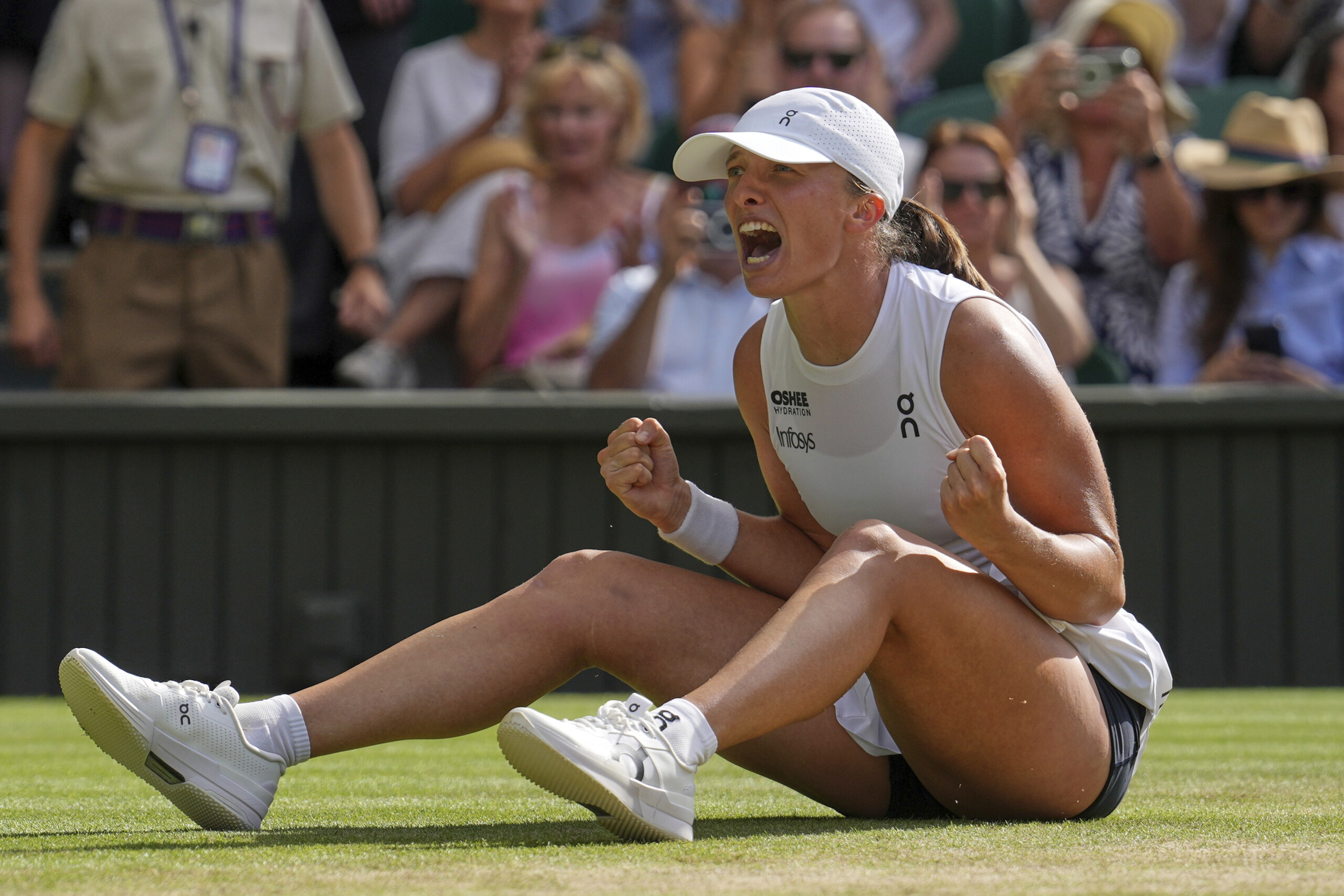 wimbledon swiatek is the new queen of grass anisimova dominated scaled