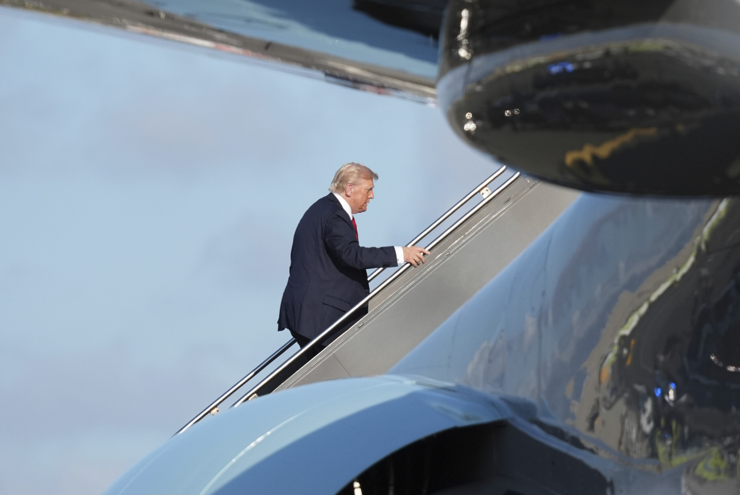 usa trump robbed for decades by friends and enemies its unsustainable scaled