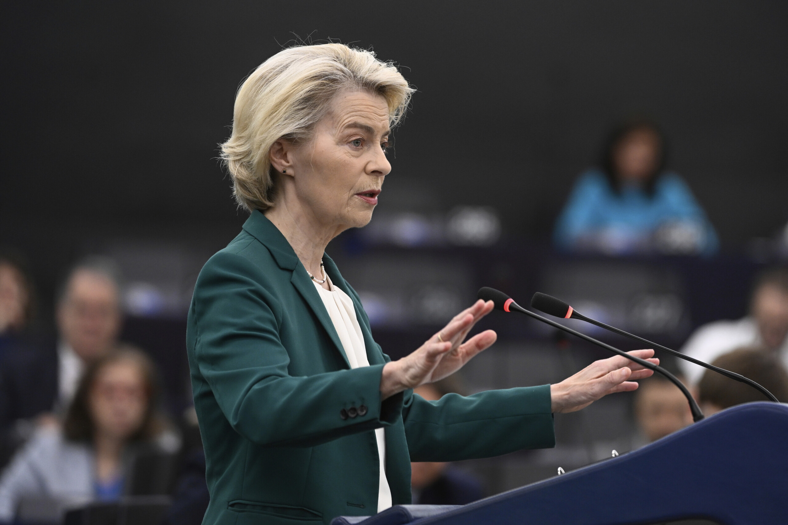 ukraine von der leyen to zelensky respect eu anti corruption standards scaled