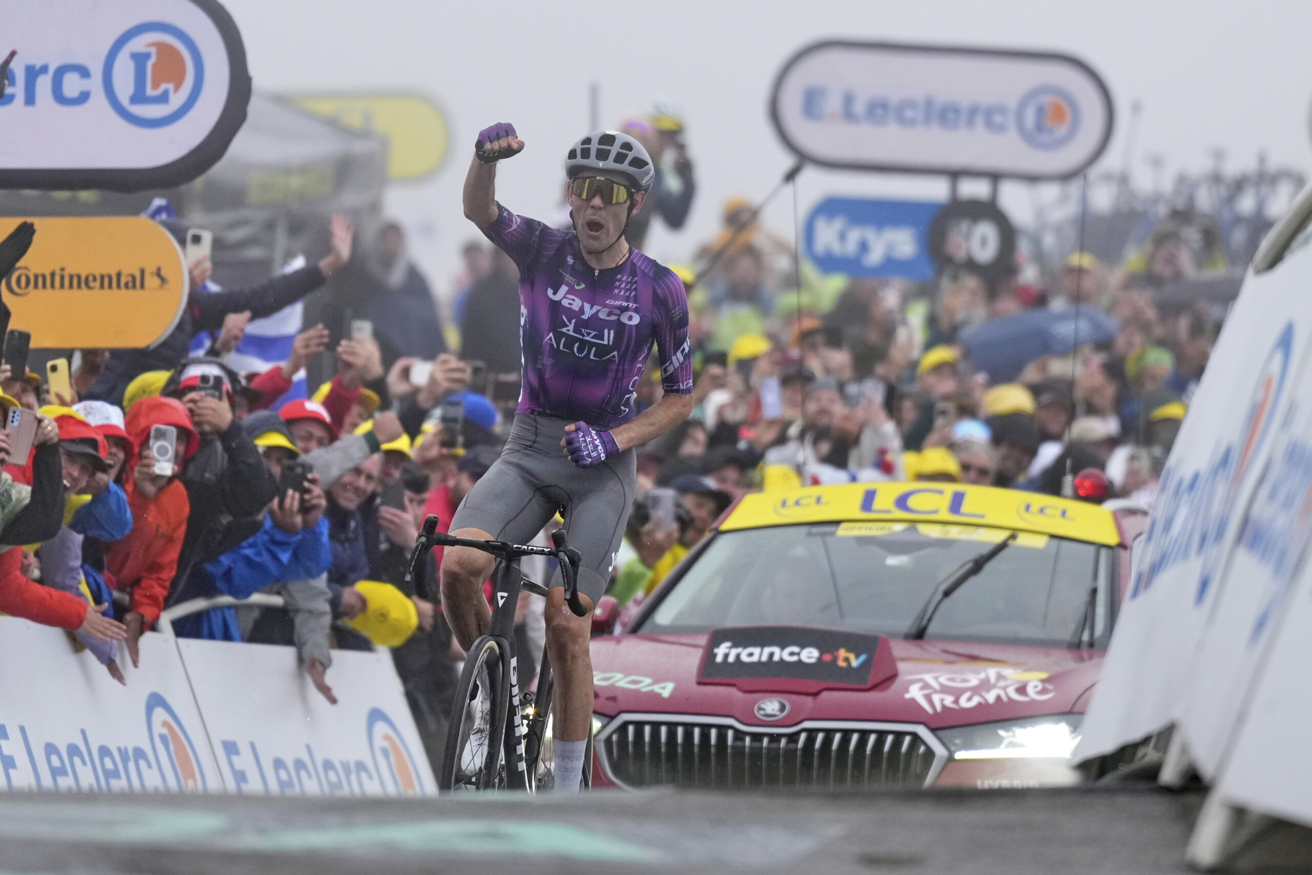 tour de france oconnor wins stage 18 pogacar still in yellow scaled