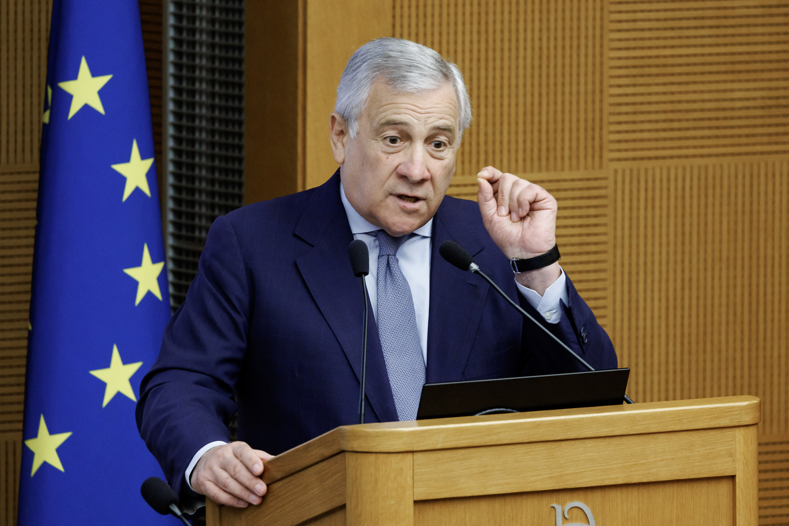venezuela tajani appoints a special envoy for italian detainees scaled