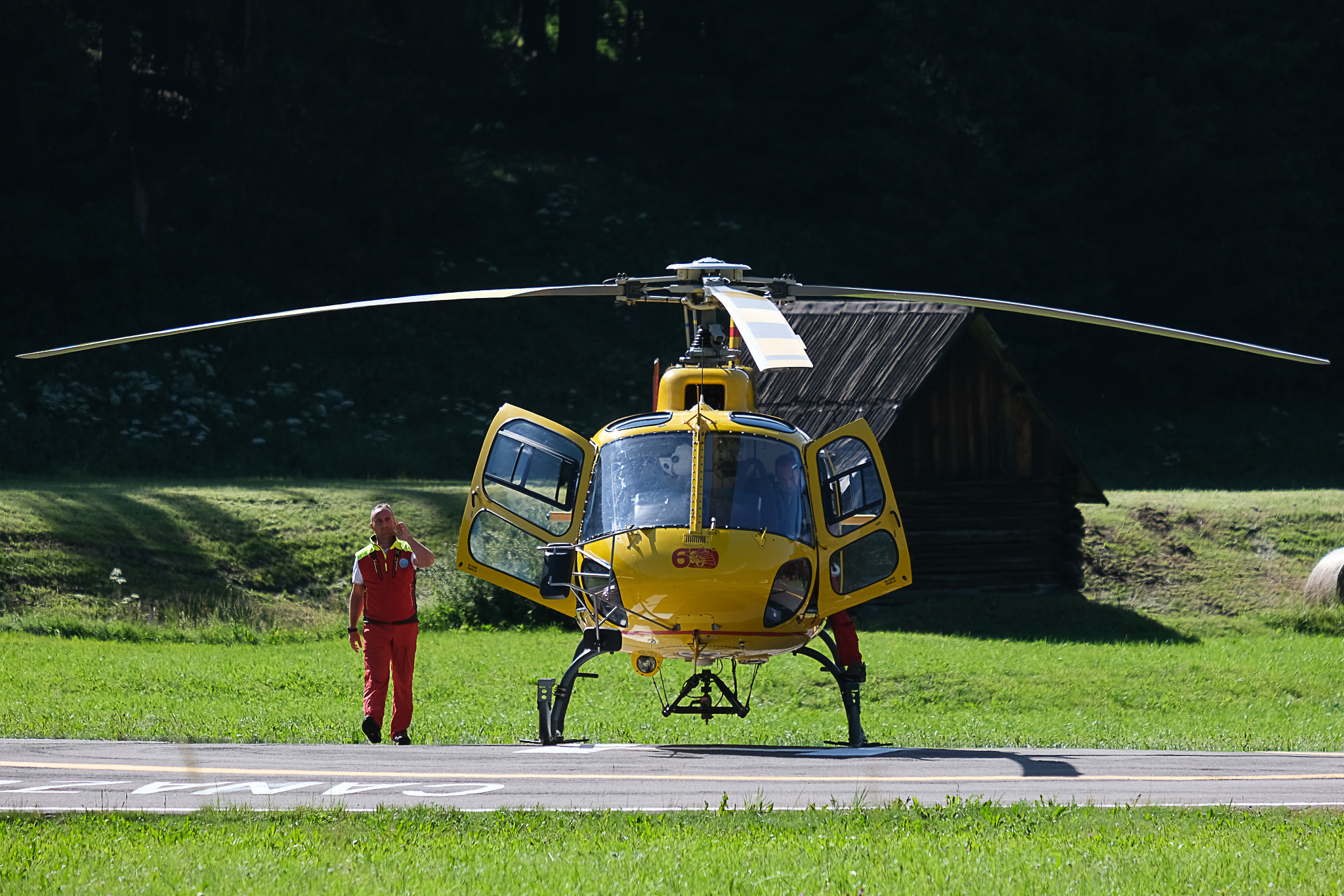 trentino rockfalls from cima falkner trails closed and hikers evacuated