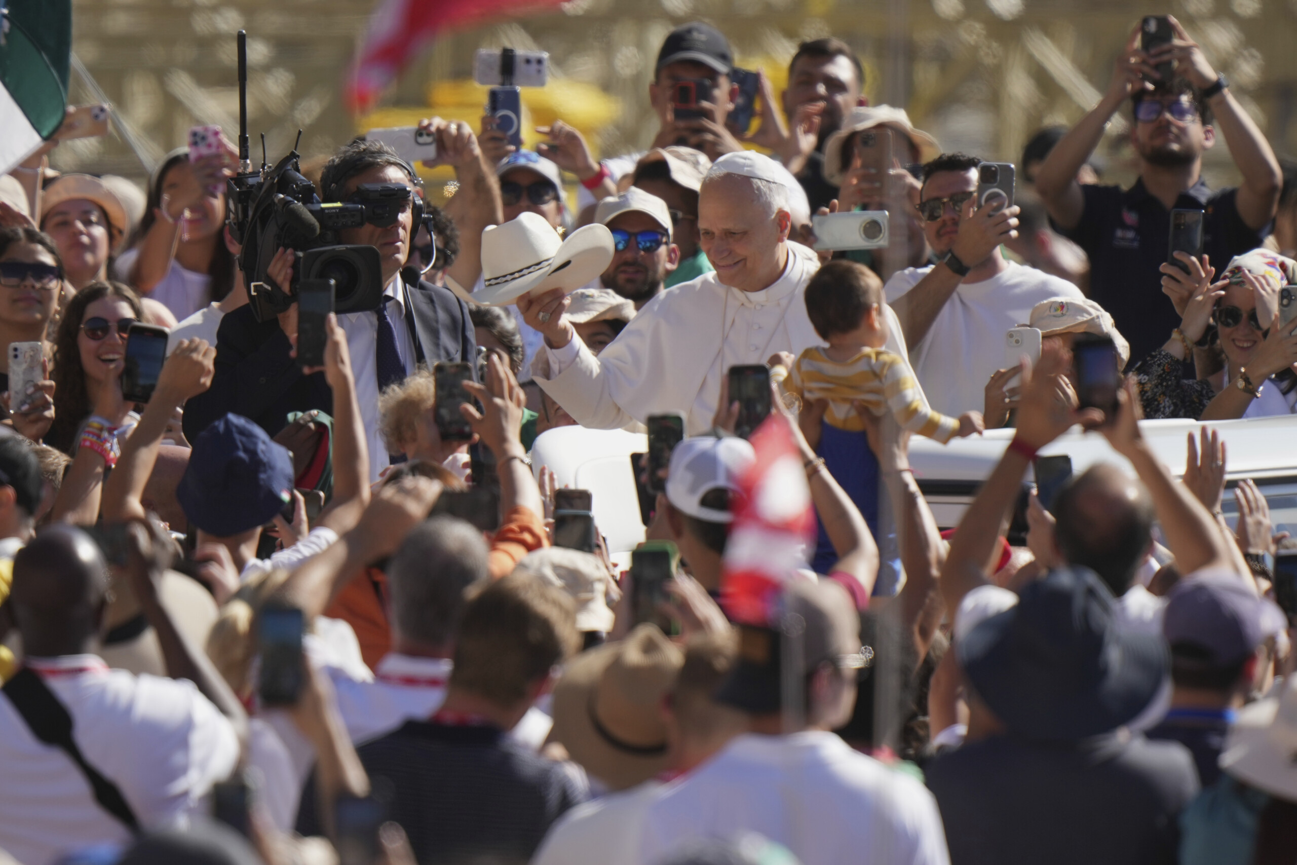 jubilee pope to young people be even brighter beacons of hope in the world scaled
