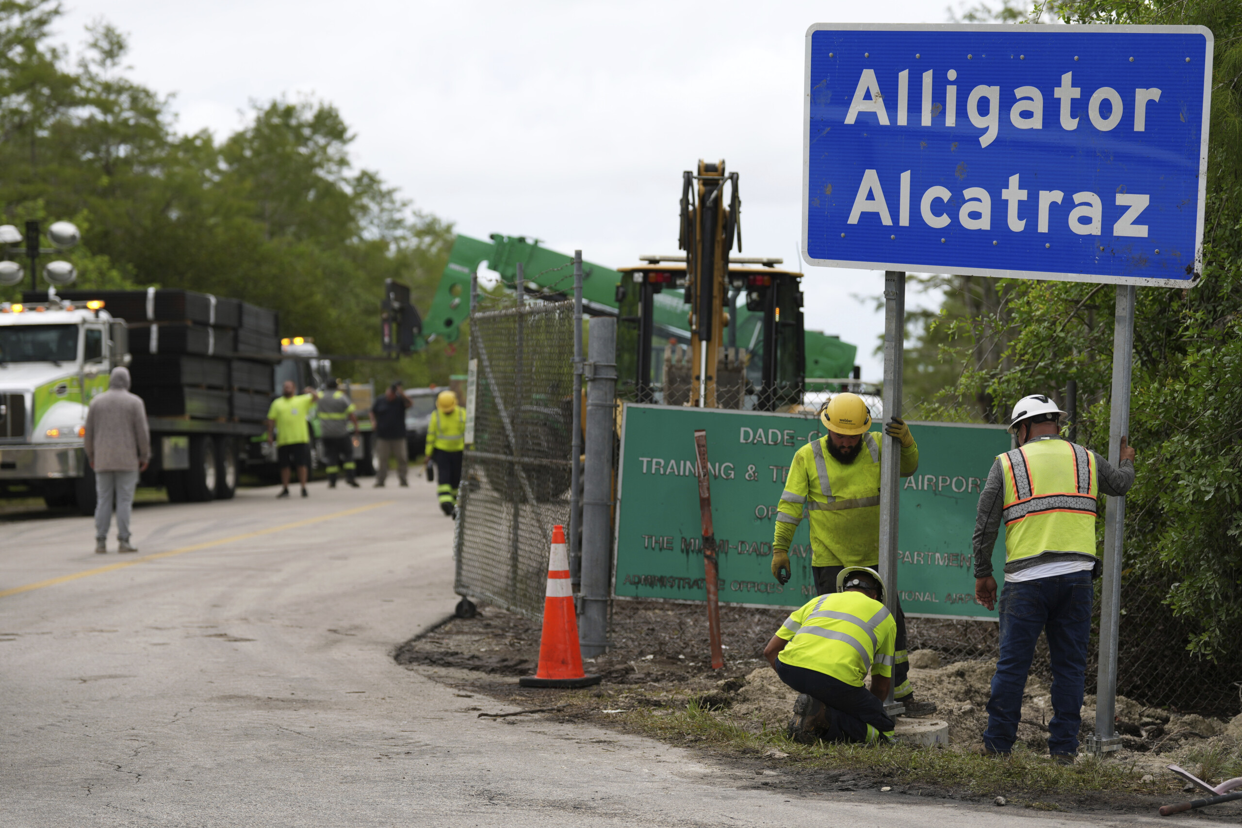 usa another italian detained at alligator alcatraz miami consulate working on the case scaled