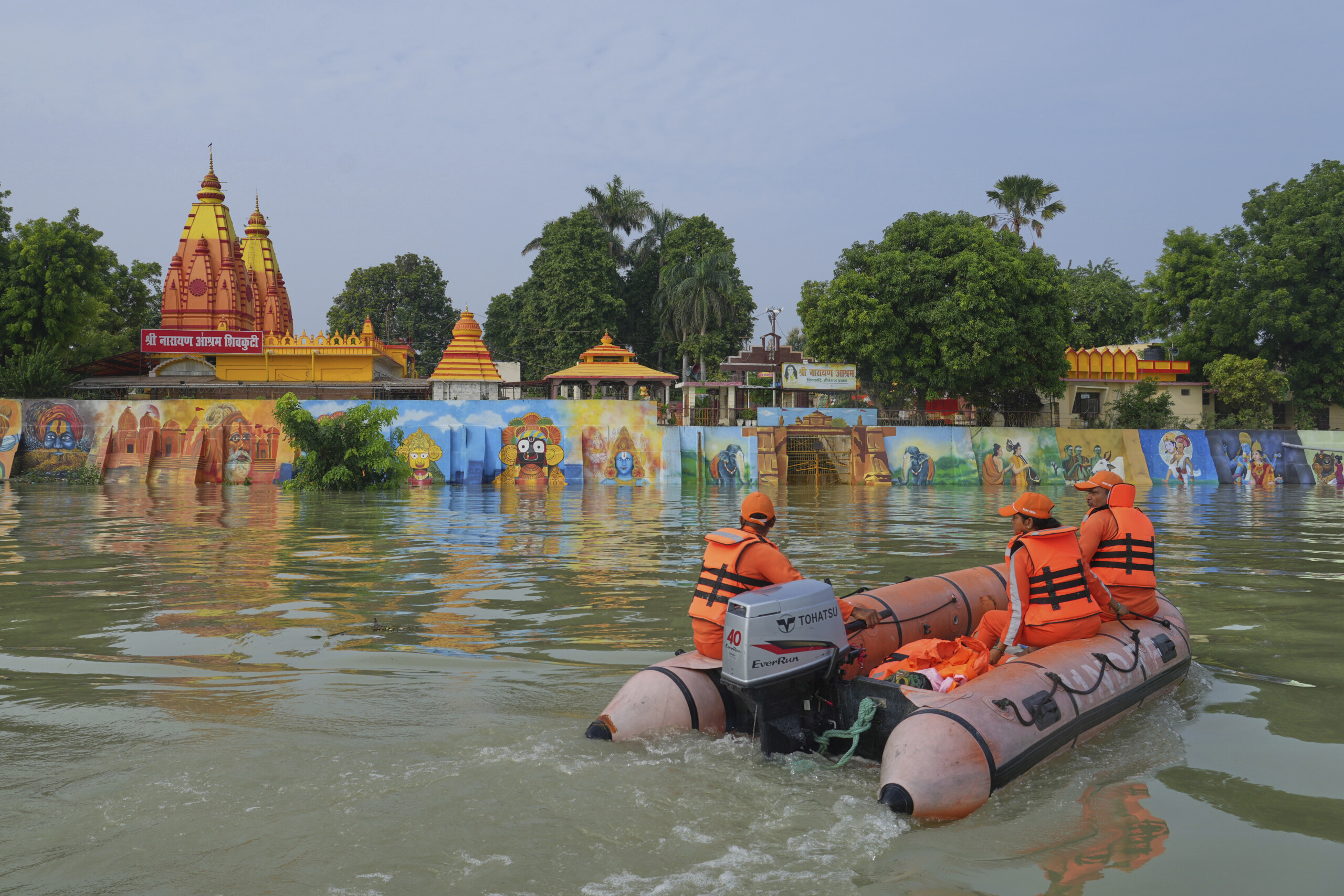 india flash floods in the north 4 dead and missing scaled