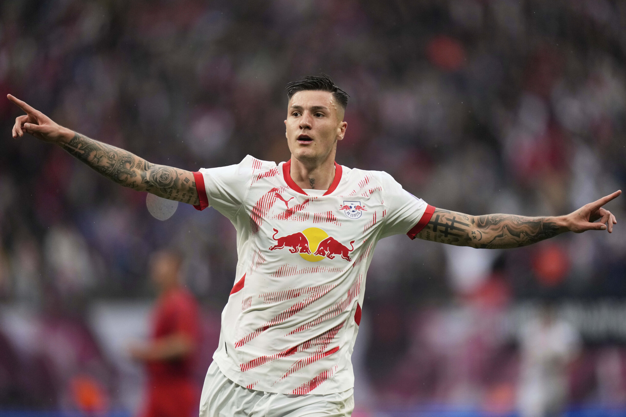 transfer market manchester united offers e75m plus bonuses for sesko scaled