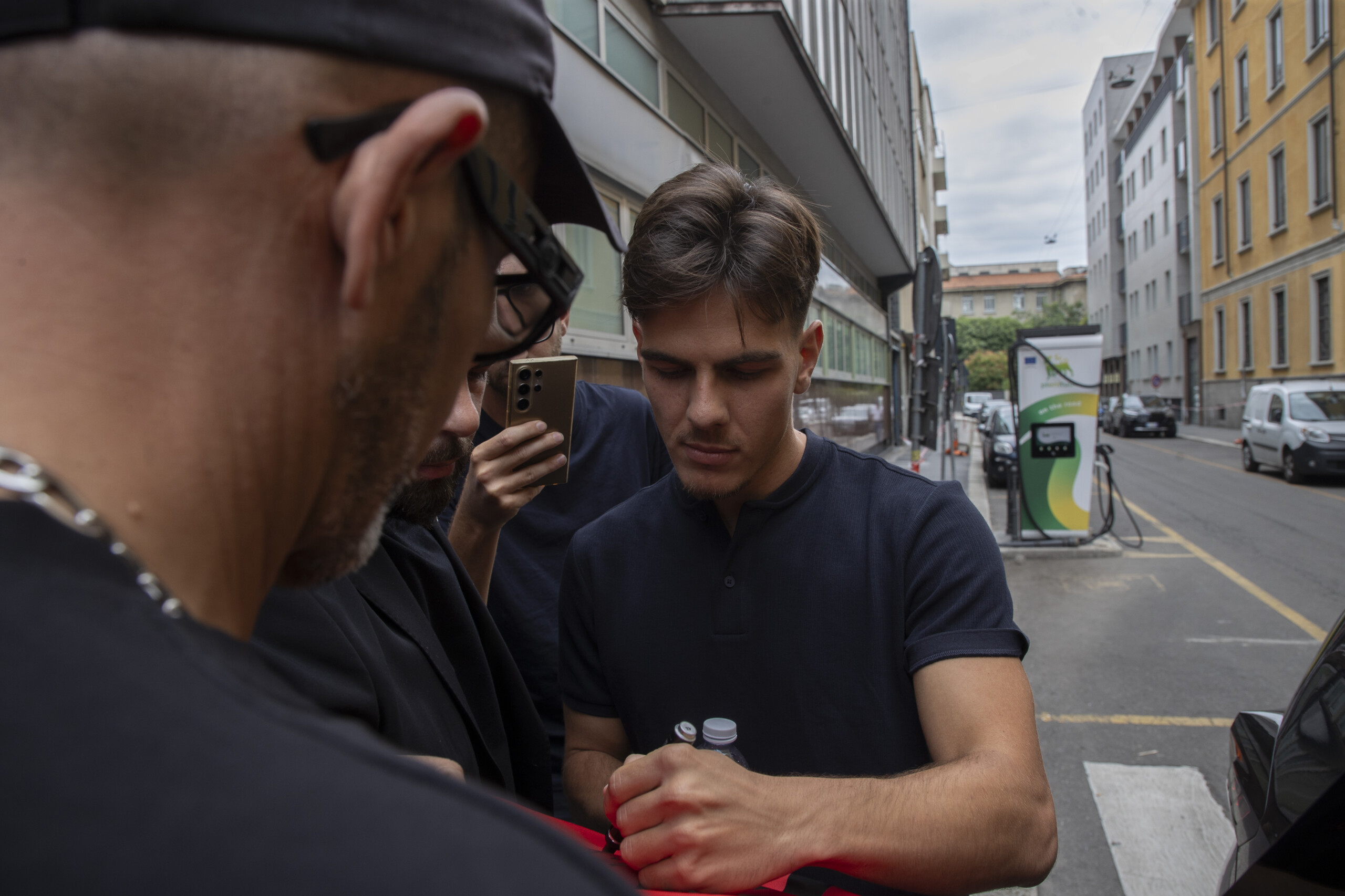 milan officially signs jashari contract until 2030 scaled